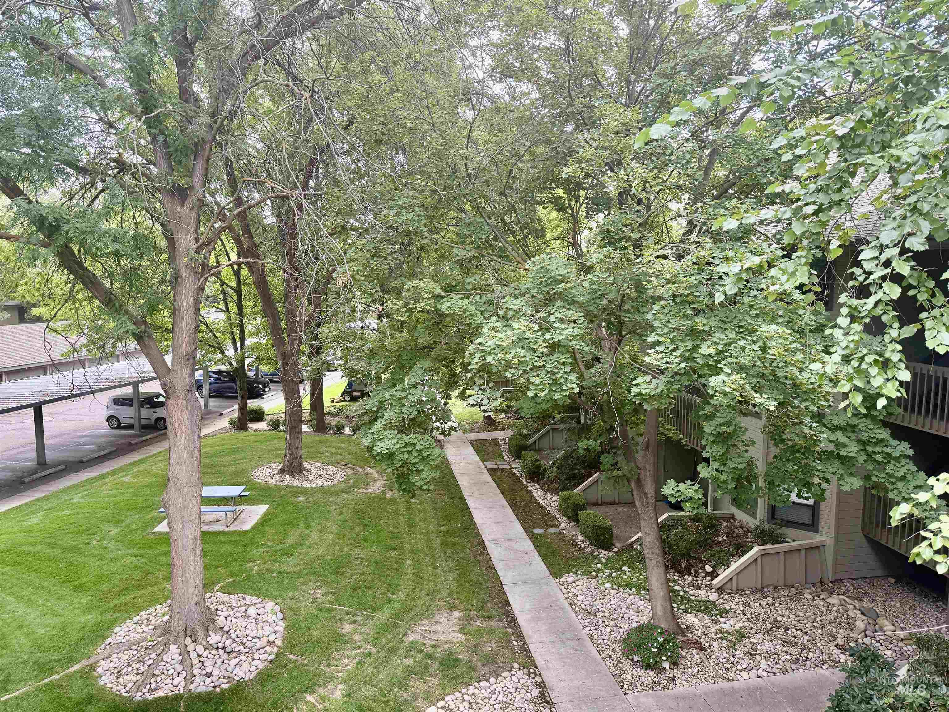 3757 S S Gekeler Lane, Boise, Idaho 83706, 2 Bedrooms, 2 Bathrooms, Residential For Sale, Price $309,900,MLS 98958512