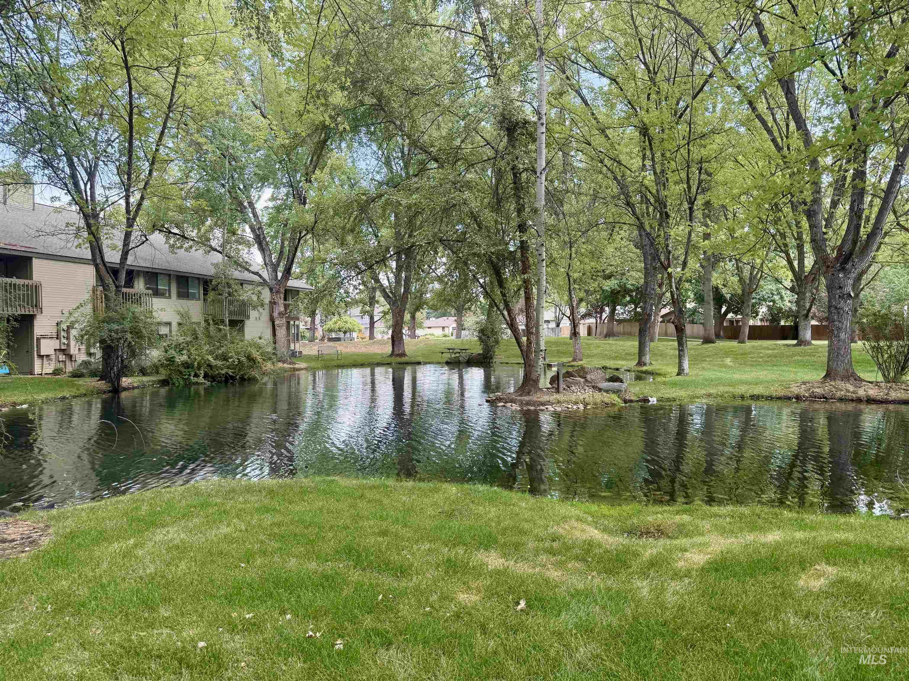 3757 S S Gekeler Lane, Boise, Idaho 83706, 2 Bedrooms, 2 Bathrooms, Residential For Sale, Price $309,900,MLS 98958512