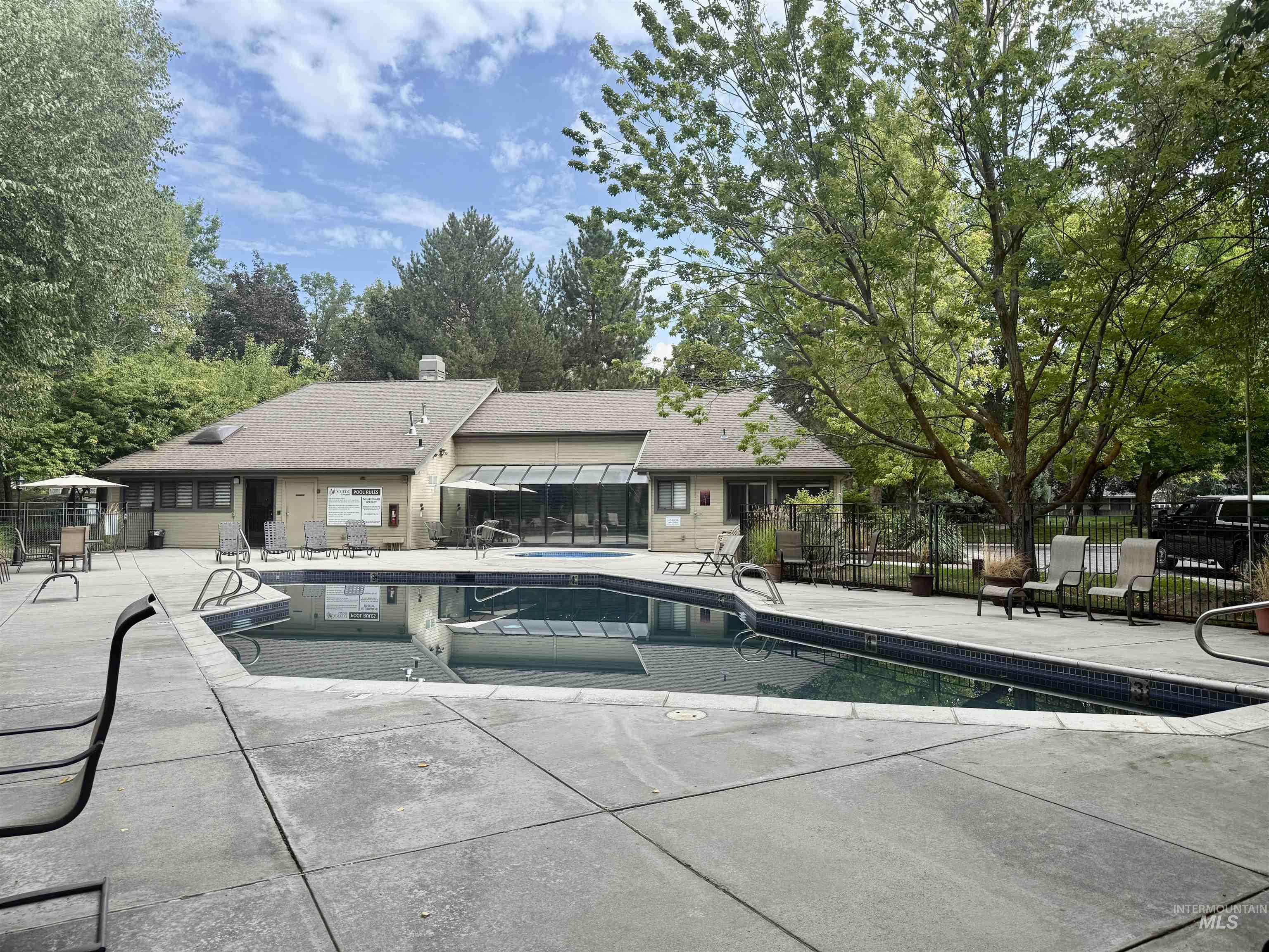 3757 S S Gekeler Lane, Boise, Idaho 83706, 2 Bedrooms, 2 Bathrooms, Residential For Sale, Price $309,900,MLS 98958512