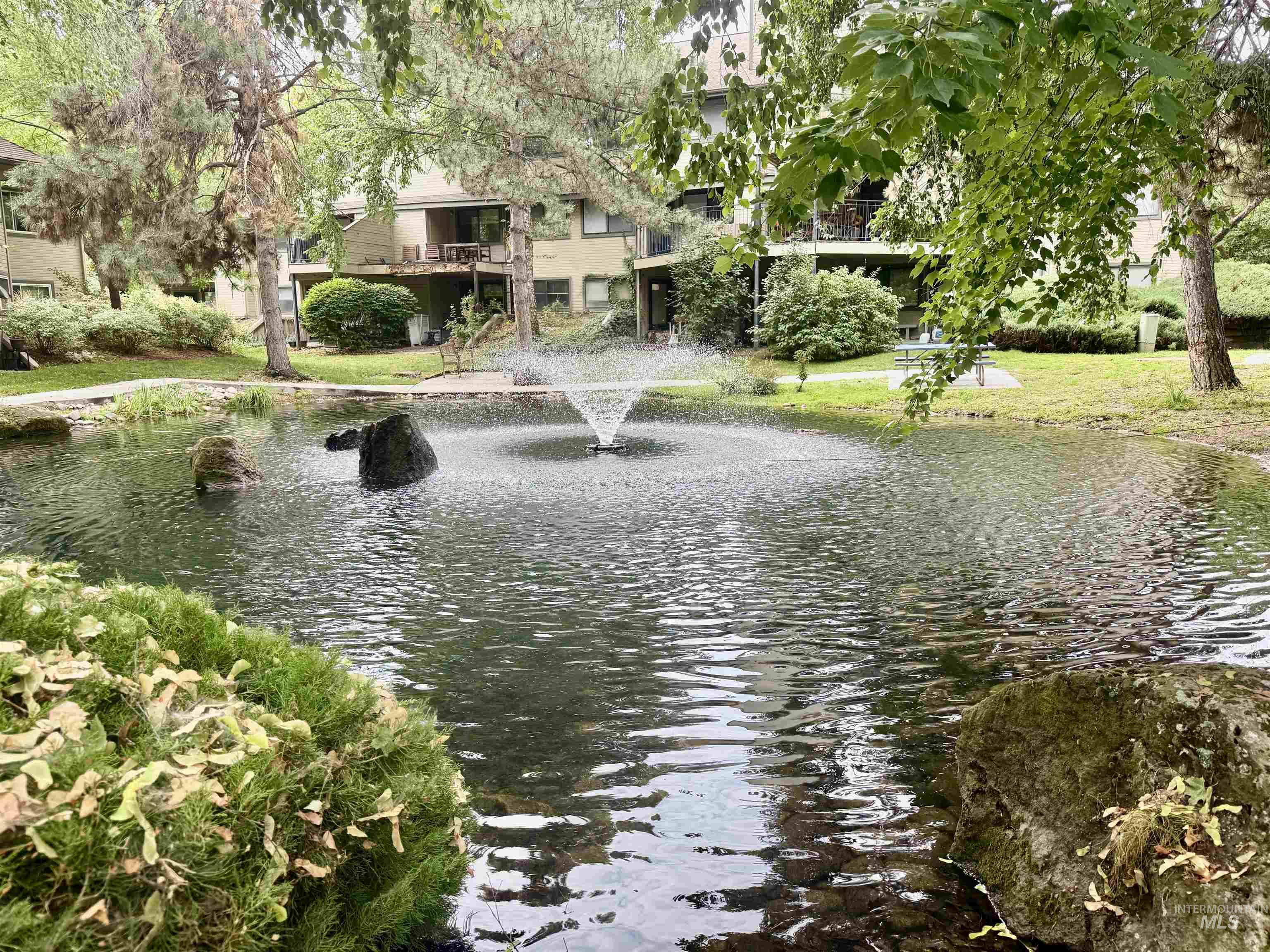 3757 S S Gekeler Lane, Boise, Idaho 83706, 2 Bedrooms, 2 Bathrooms, Residential For Sale, Price $309,900,MLS 98958512