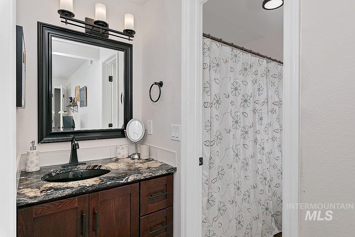 3757 S S Gekeler Lane, Boise, Idaho 83706, 2 Bedrooms, 2 Bathrooms, Residential For Sale, Price $309,900,MLS 98958512