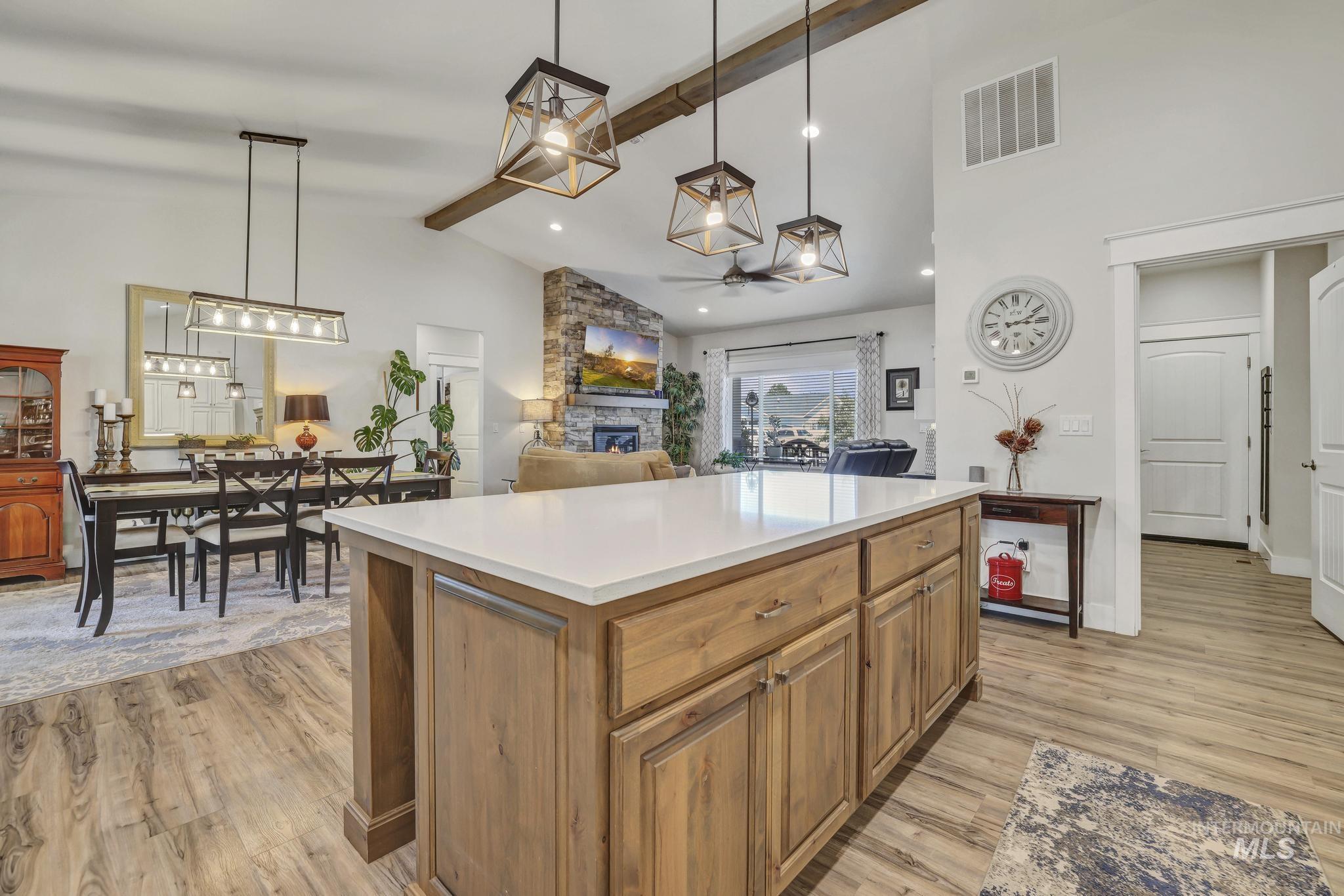 1384 Jump Street, Twin Falls, Idaho 83301, 3 Bedrooms, 2 Bathrooms, Residential For Sale, Price $439,900,MLS 98958514