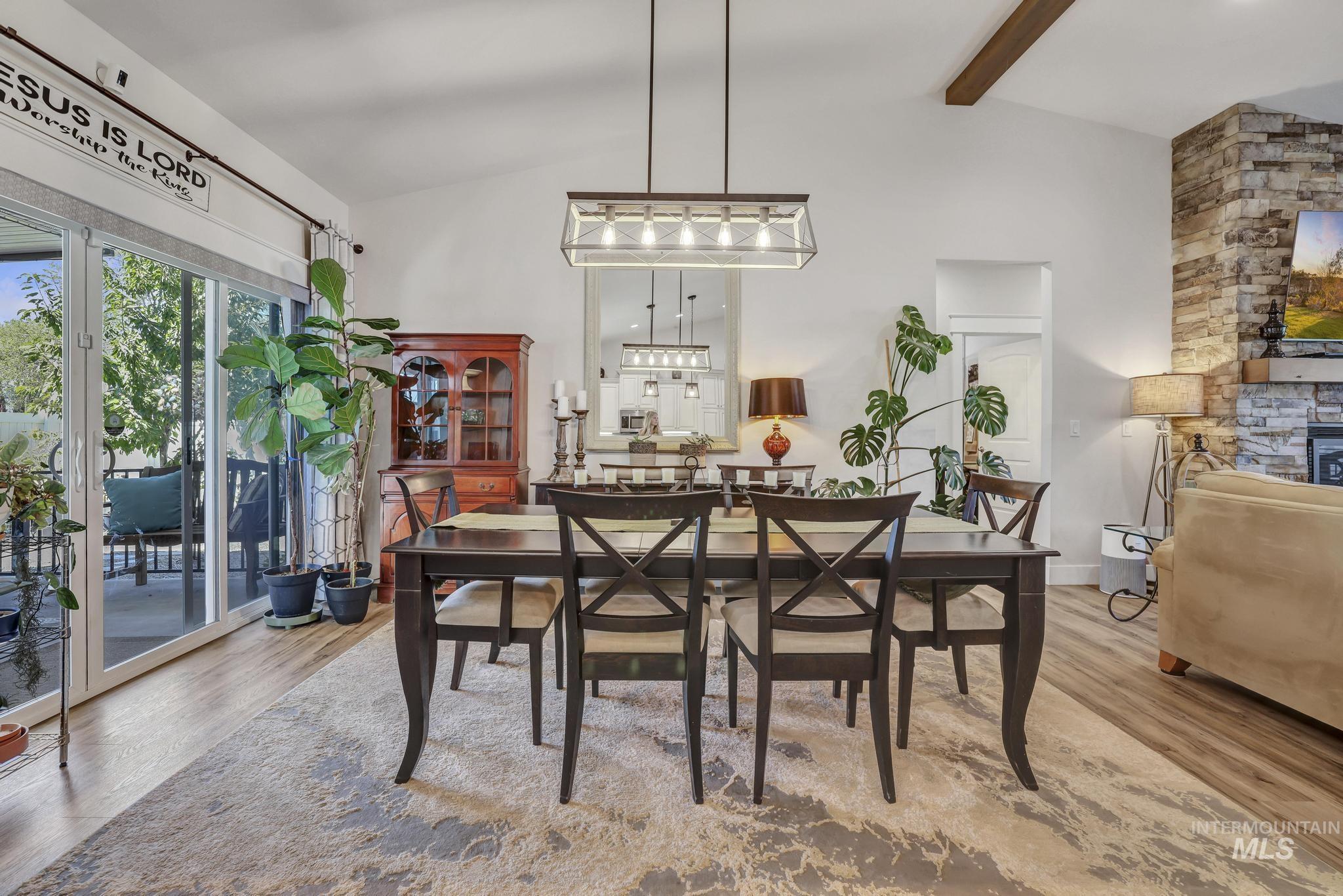 1384 Jump Street, Twin Falls, Idaho 83301, 3 Bedrooms, 2 Bathrooms, Residential For Sale, Price $439,900,MLS 98958514