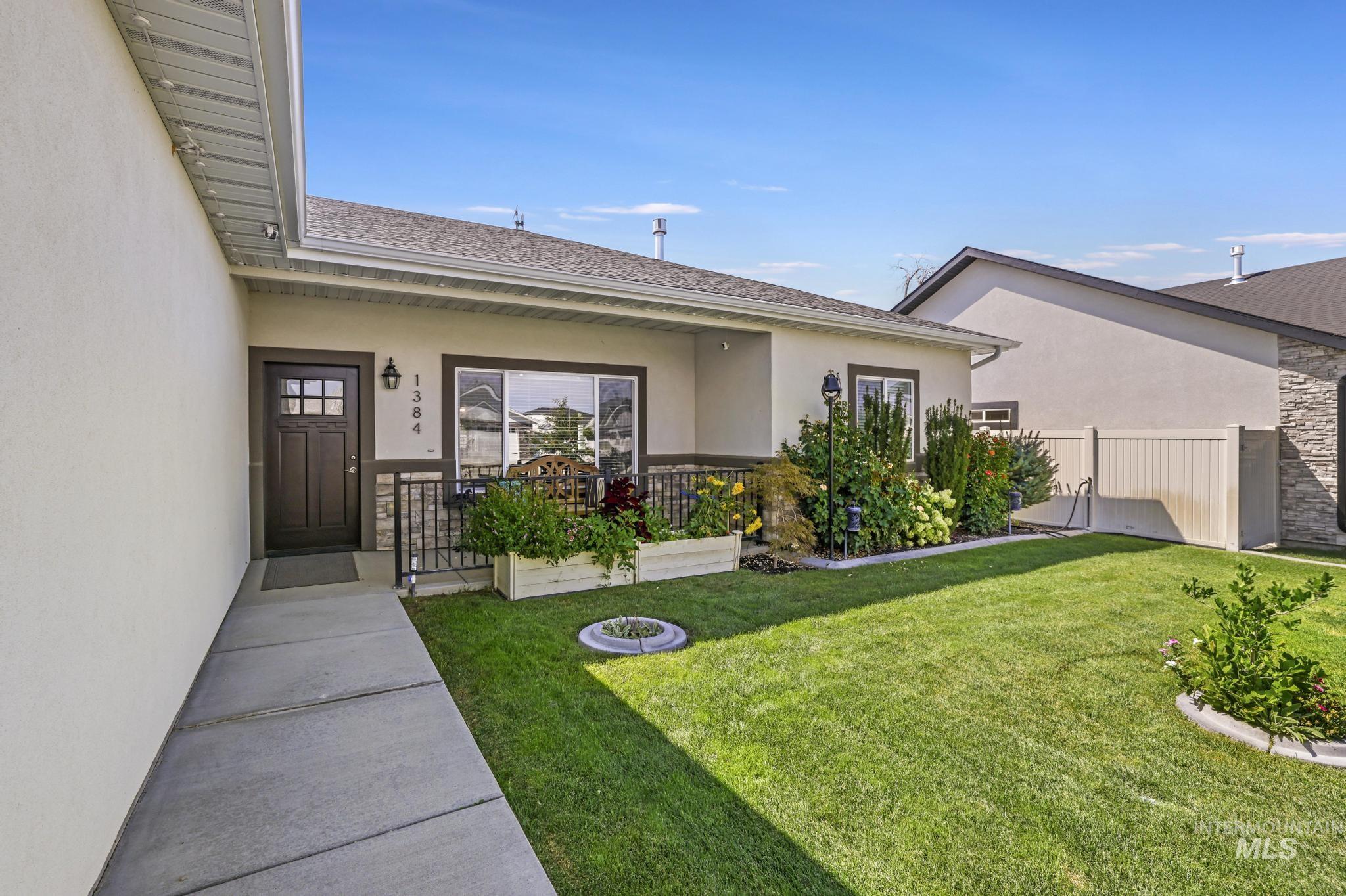 1384 Jump Street, Twin Falls, Idaho 83301, 3 Bedrooms, 2 Bathrooms, Residential For Sale, Price $439,900,MLS 98958514