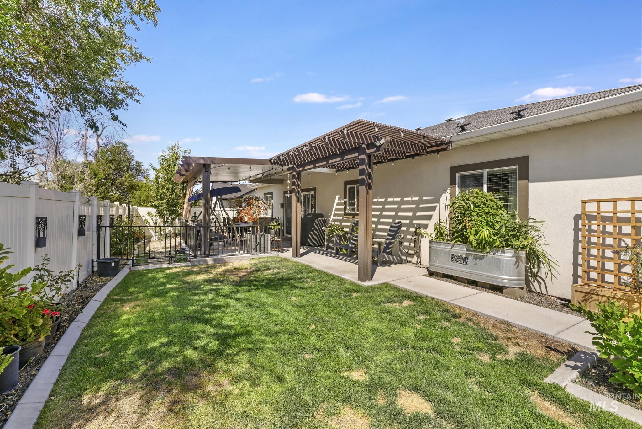 1384 Jump Street, Twin Falls, Idaho 83301, 3 Bedrooms, 2 Bathrooms, Residential For Sale, Price $439,900,MLS 98958514