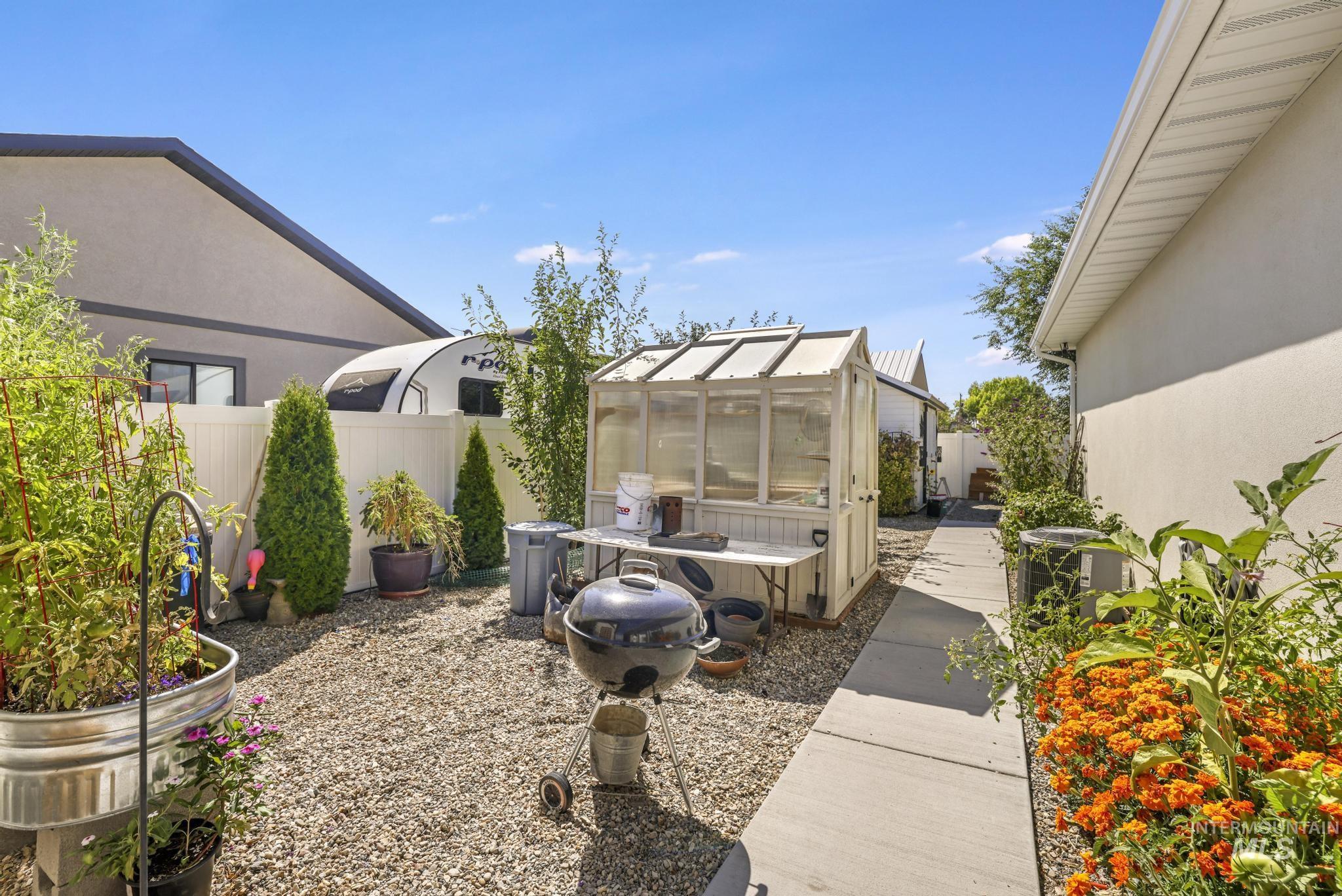 1384 Jump Street, Twin Falls, Idaho 83301, 3 Bedrooms, 2 Bathrooms, Residential For Sale, Price $439,900,MLS 98958514