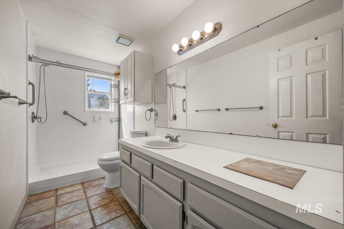 1300 Lake Lowell Ave., Nampa, Idaho 83686, 4 Bedrooms, 2.5 Bathrooms, Residential For Sale, Price $549,000,MLS 98958519