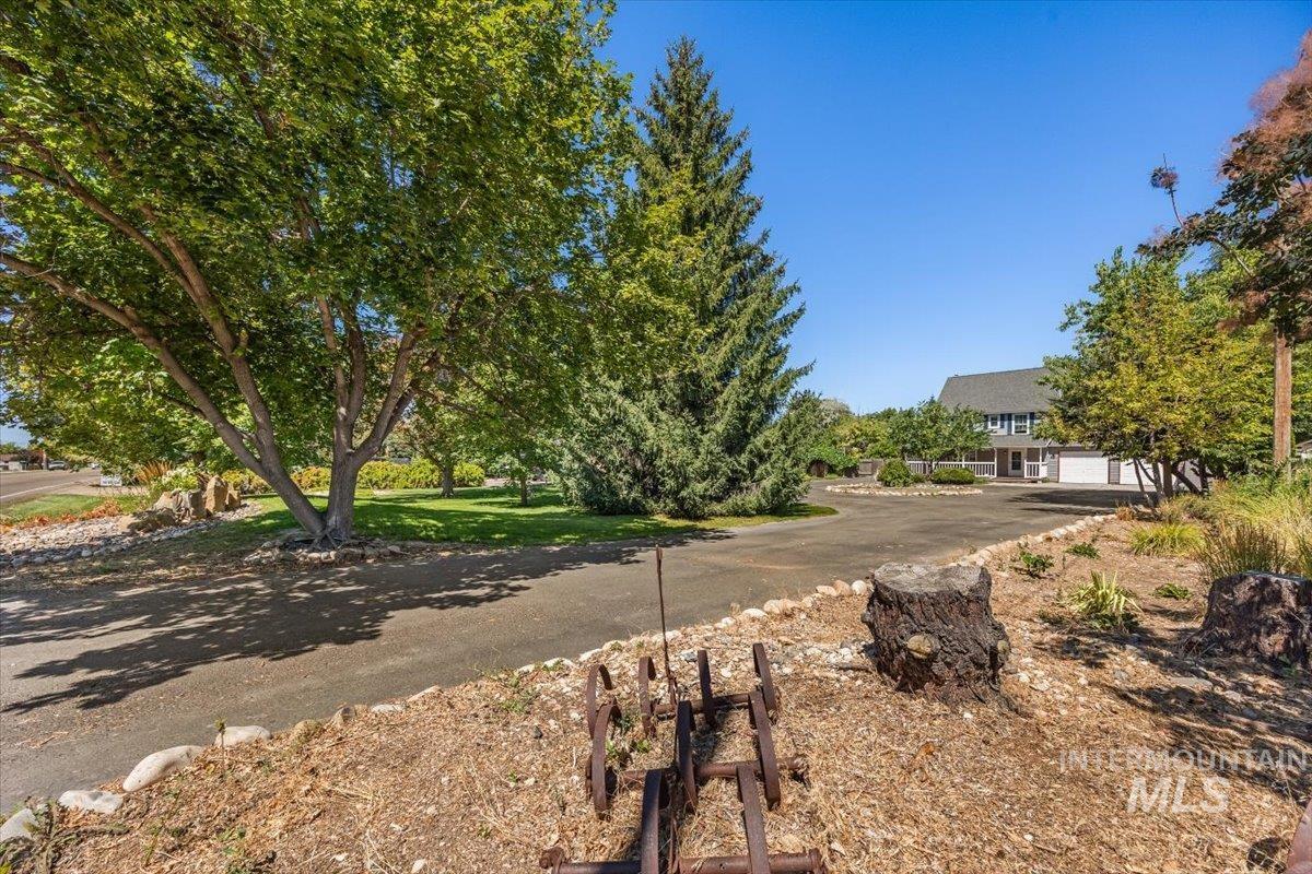 1300 Lake Lowell Ave., Nampa, Idaho 83686, 4 Bedrooms, 2.5 Bathrooms, Residential For Sale, Price $549,000,MLS 98958519