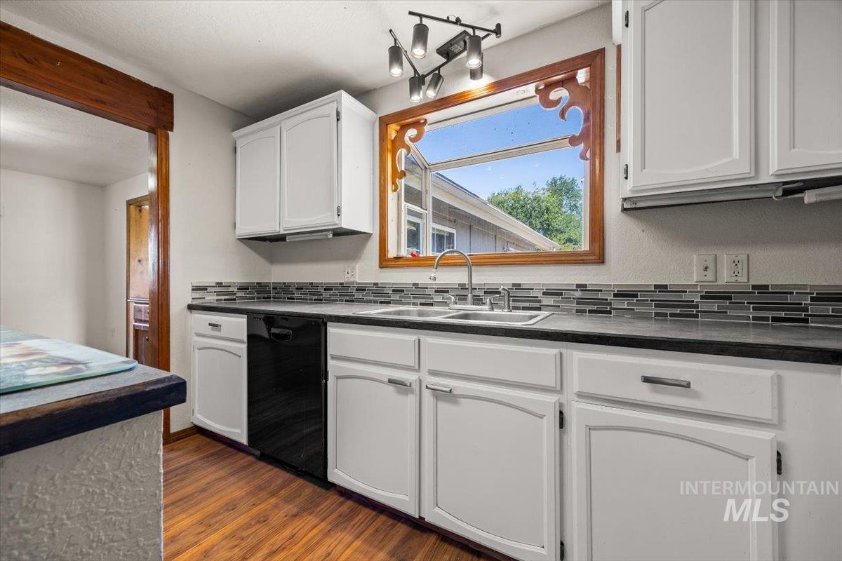 1300 Lake Lowell Ave., Nampa, Idaho 83686, 4 Bedrooms, 2.5 Bathrooms, Residential For Sale, Price $549,000,MLS 98958519