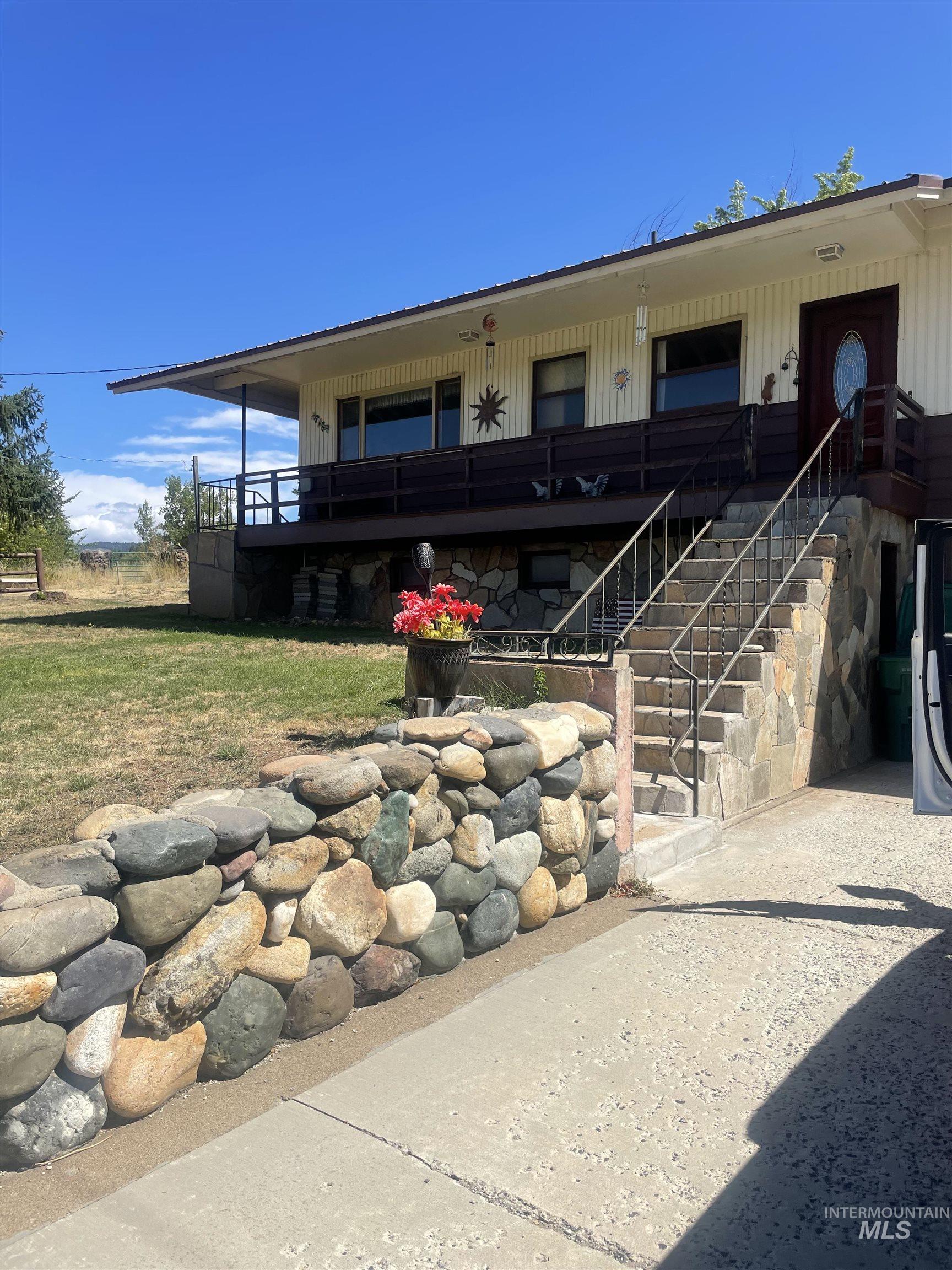 2002 Missman, Council, Idaho 83612, 3 Bedrooms, 2.5 Bathrooms, Residential For Sale, Price $750,000, 98958524