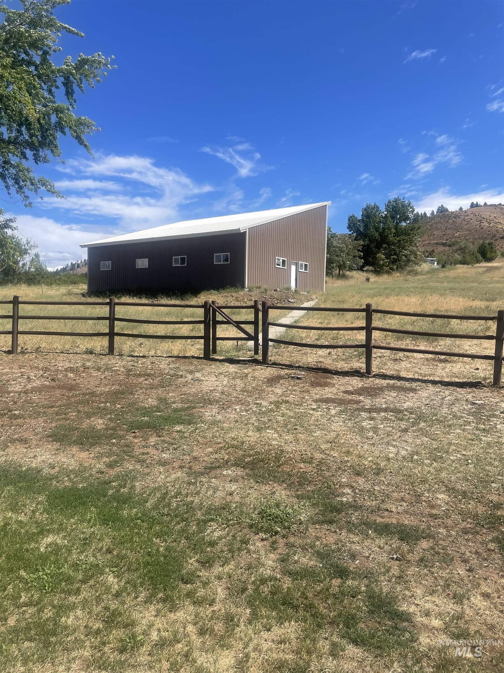 2002 Missman, Council, Idaho 83612, 3 Bedrooms, 2.5 Bathrooms, Residential For Sale, Price $750,000, 98958524