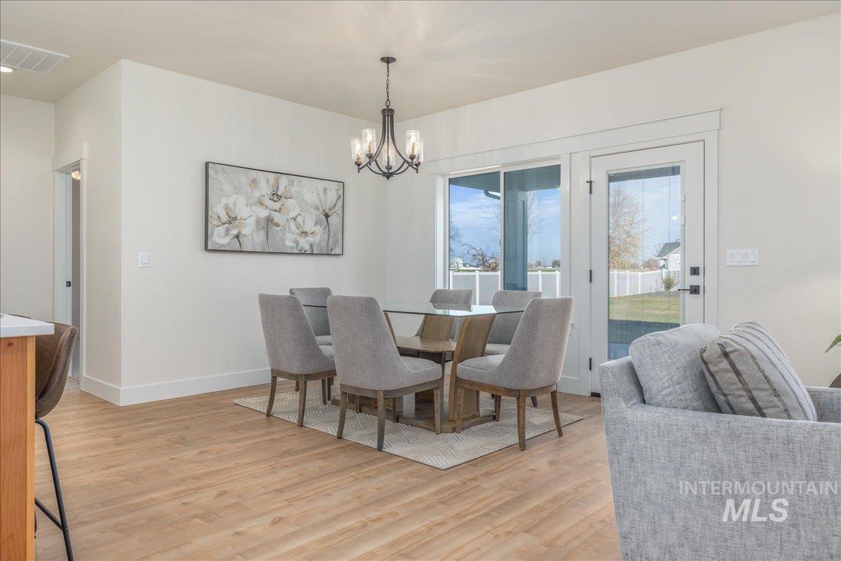 335 Bard Ave, Middleton, Idaho 83644, 4 Bedrooms, 3 Bathrooms, Residential For Sale, Price $725,000,MLS 98958529