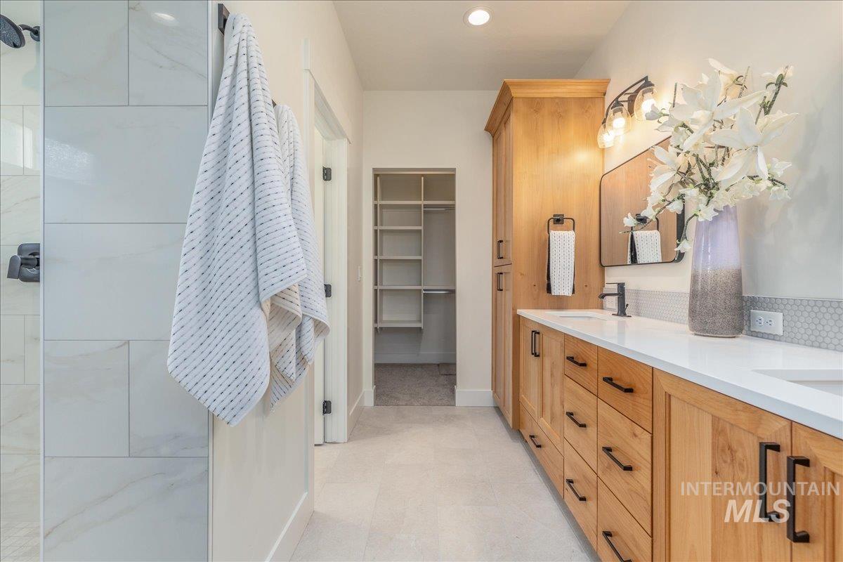 335 Bard Ave, Middleton, Idaho 83644, 4 Bedrooms, 3 Bathrooms, Residential For Sale, Price $725,000,MLS 98958529