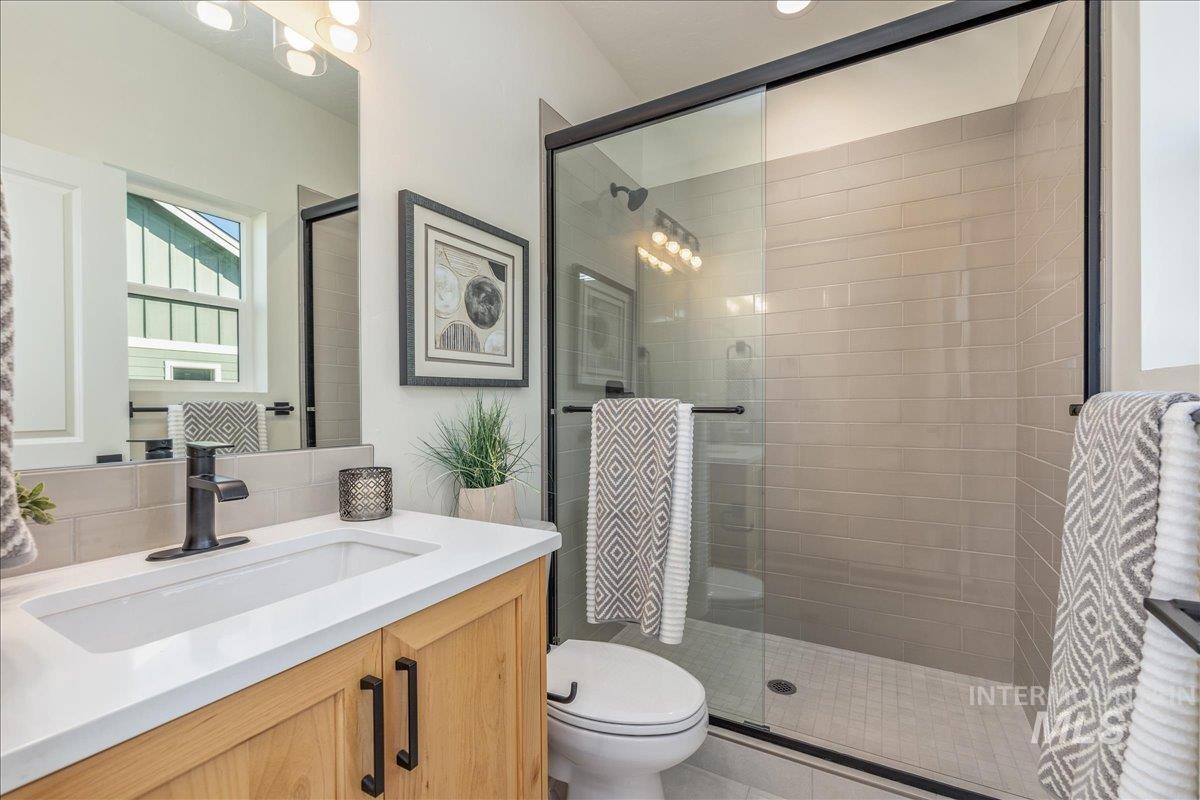 335 Bard Ave, Middleton, Idaho 83644, 4 Bedrooms, 3 Bathrooms, Residential For Sale, Price $725,000,MLS 98958529