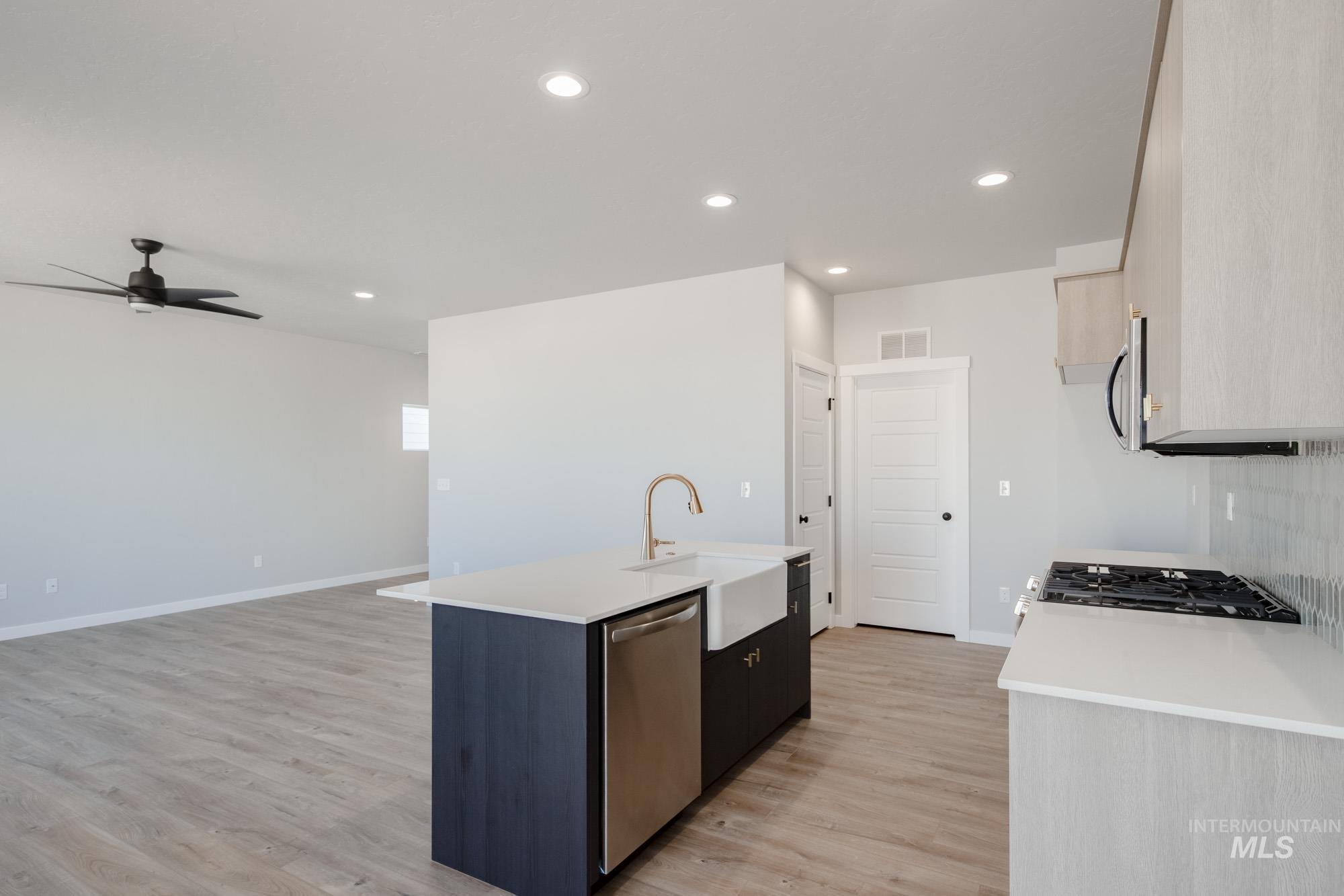 4258 E Woodmurra St, Meridian, Idaho 83642, 3 Bedrooms, 2.5 Bathrooms, Residential For Sale, Price $416,990,MLS 98958543