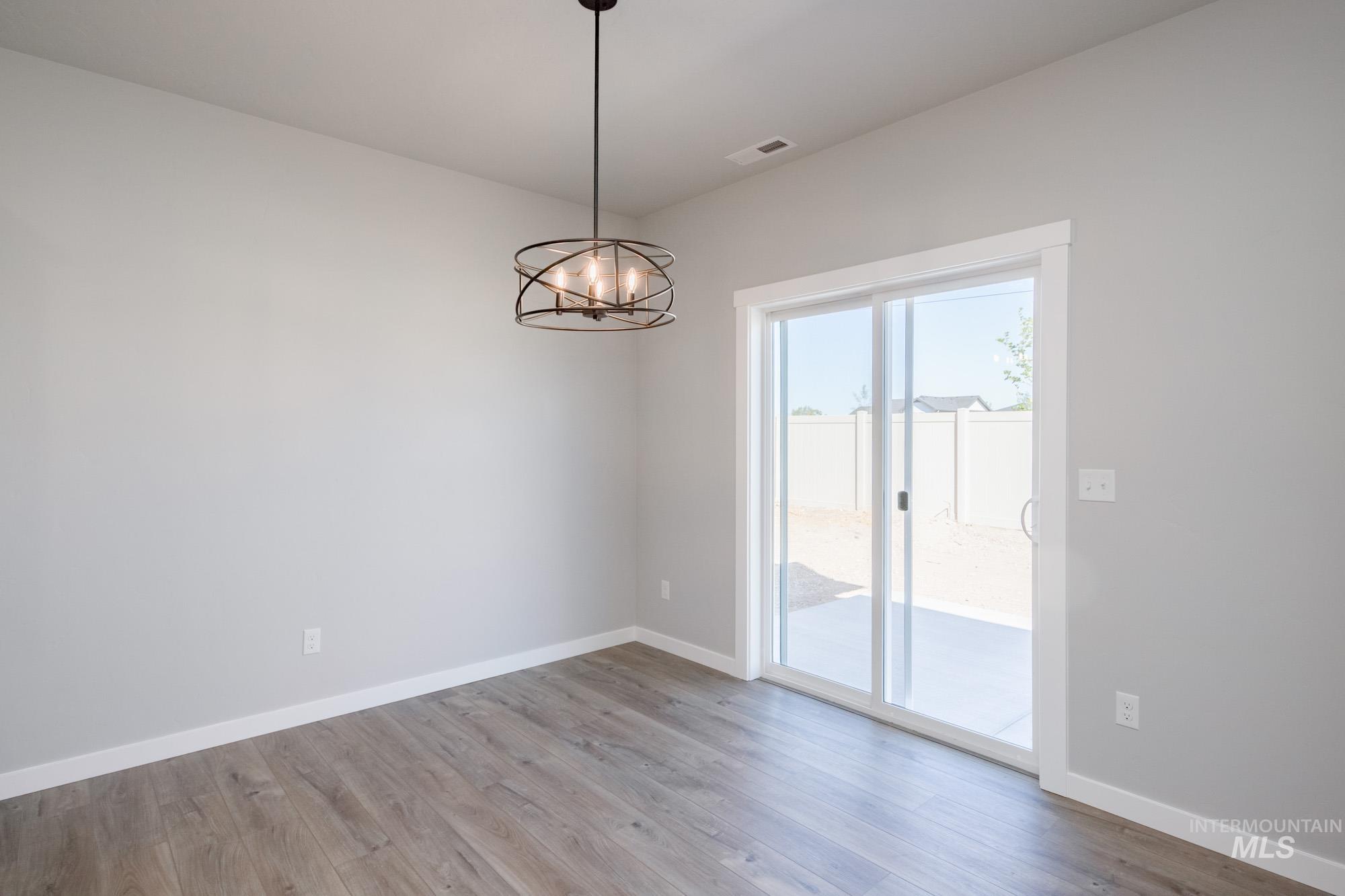 4258 E Woodmurra St, Meridian, Idaho 83642, 3 Bedrooms, 2.5 Bathrooms, Residential For Sale, Price $416,990,MLS 98958543