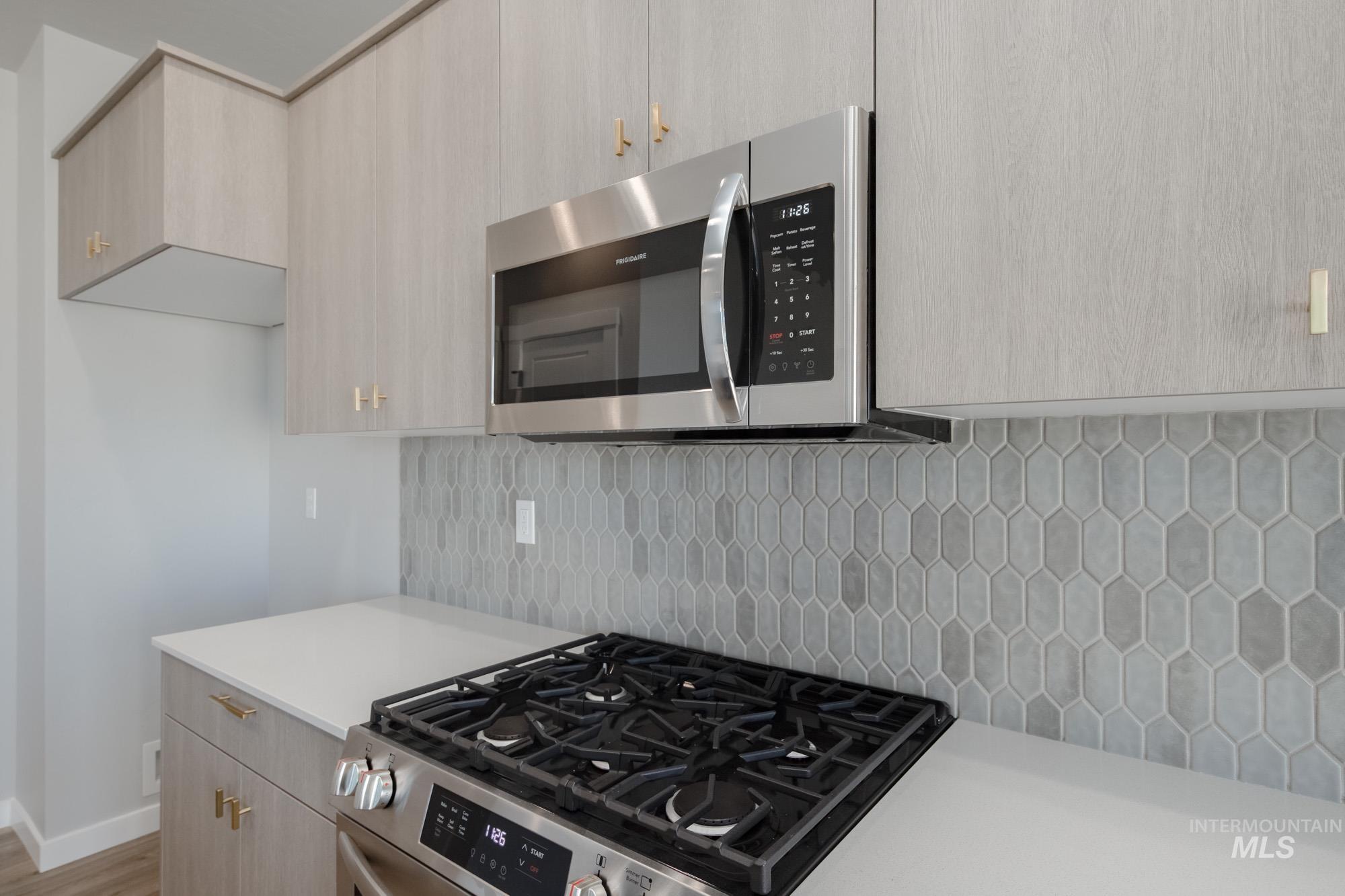 4258 E Woodmurra St, Meridian, Idaho 83642, 3 Bedrooms, 2.5 Bathrooms, Residential For Sale, Price $416,990,MLS 98958543