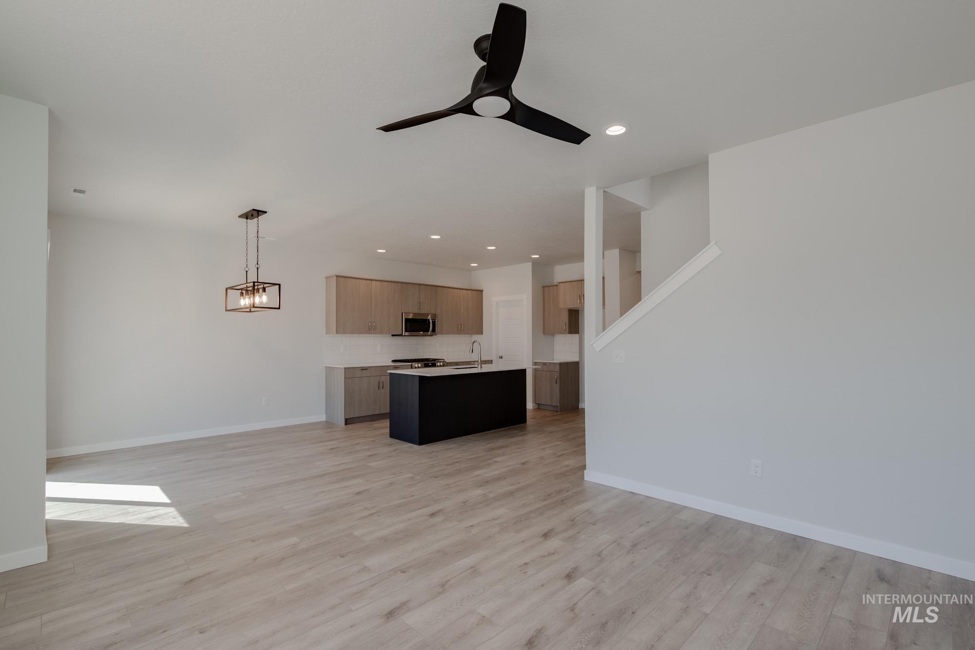 4988 S Amorita Ave, Meridian, Idaho 83642, 3 Bedrooms, 2.5 Bathrooms, Residential For Sale, Price $424,990,MLS 98958545