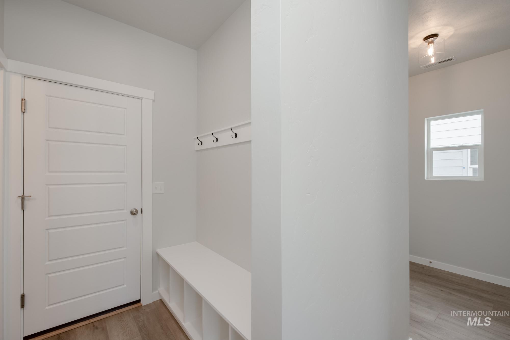 4988 S Amorita Ave, Meridian, Idaho 83642, 3 Bedrooms, 2.5 Bathrooms, Residential For Sale, Price $424,990,MLS 98958545