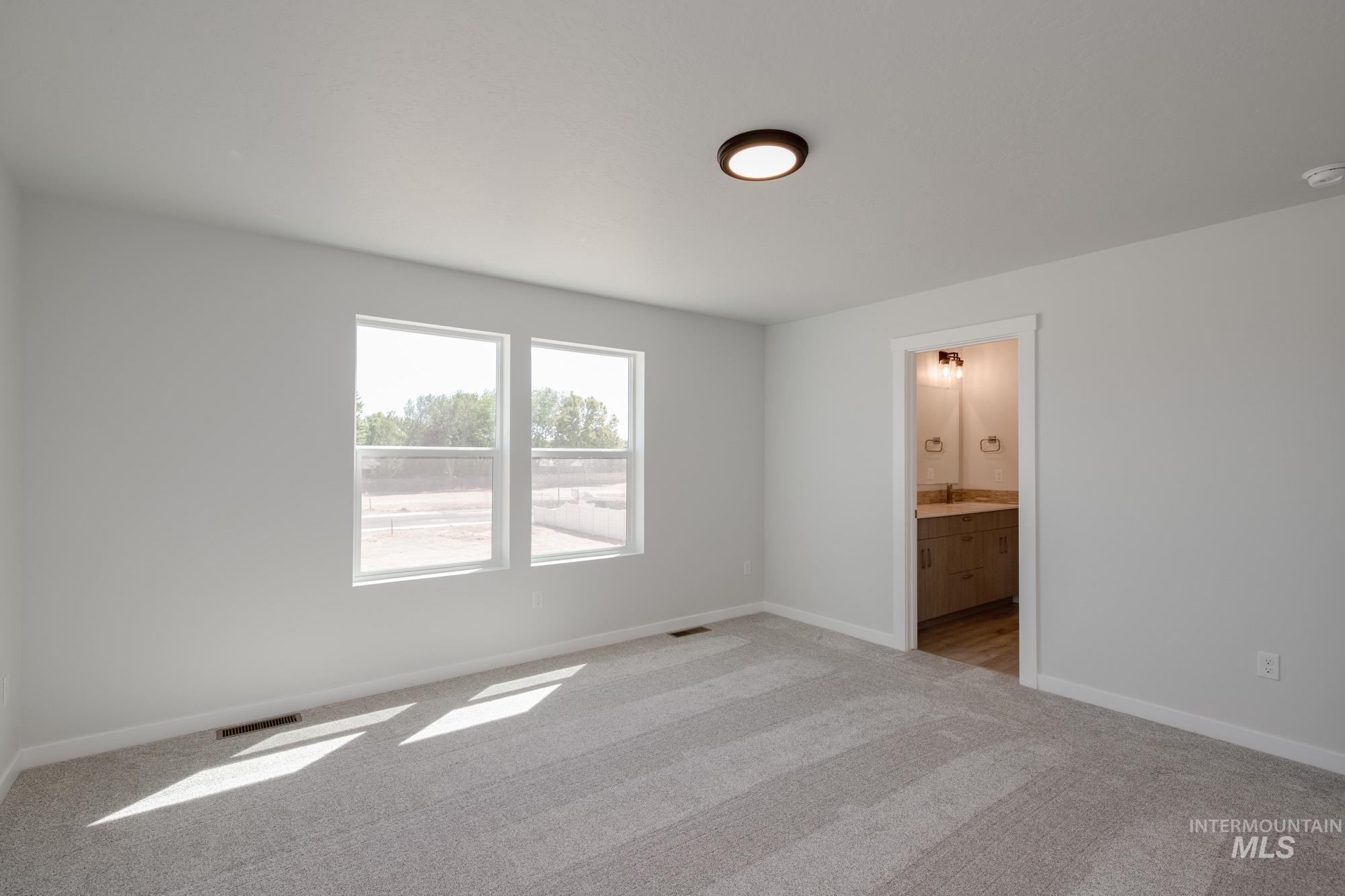 4988 S Amorita Ave, Meridian, Idaho 83642, 3 Bedrooms, 2.5 Bathrooms, Residential For Sale, Price $424,990,MLS 98958545