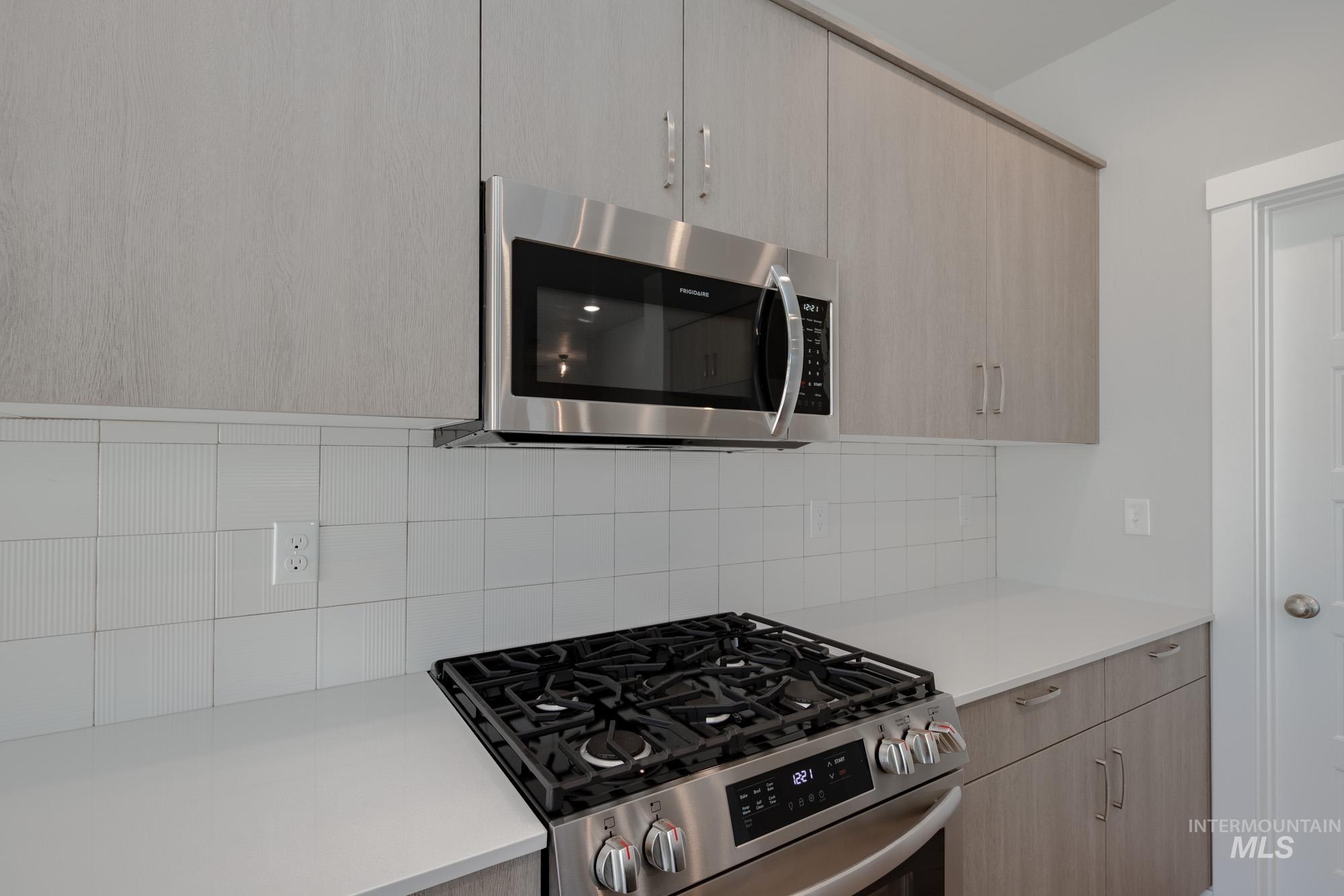 4988 S Amorita Ave, Meridian, Idaho 83642, 3 Bedrooms, 2.5 Bathrooms, Residential For Sale, Price $424,990,MLS 98958545