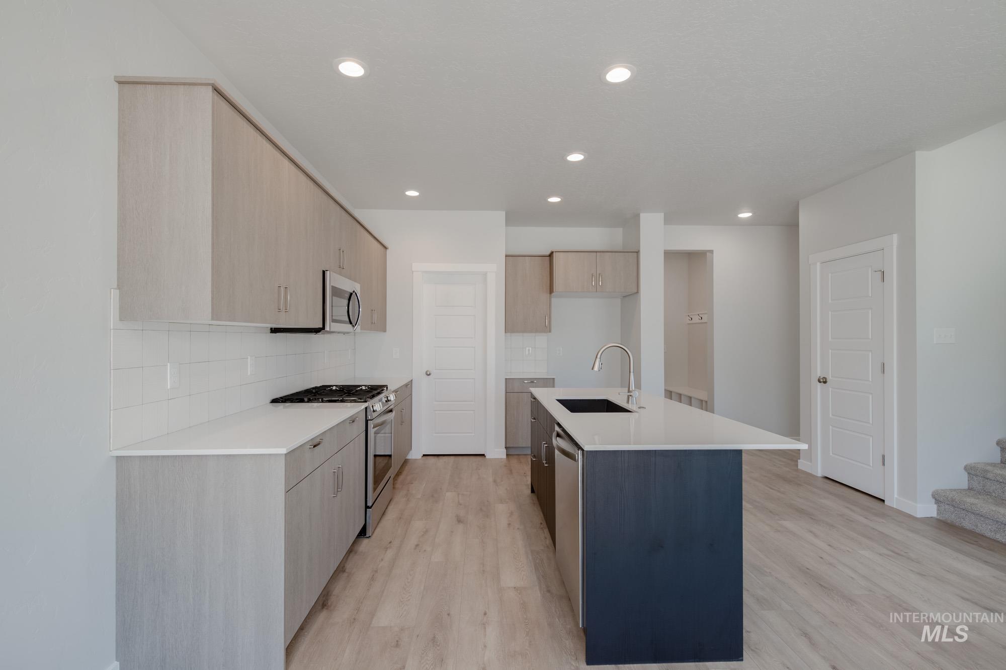 4988 S Amorita Ave, Meridian, Idaho 83642, 3 Bedrooms, 2.5 Bathrooms, Residential For Sale, Price $424,990,MLS 98958545