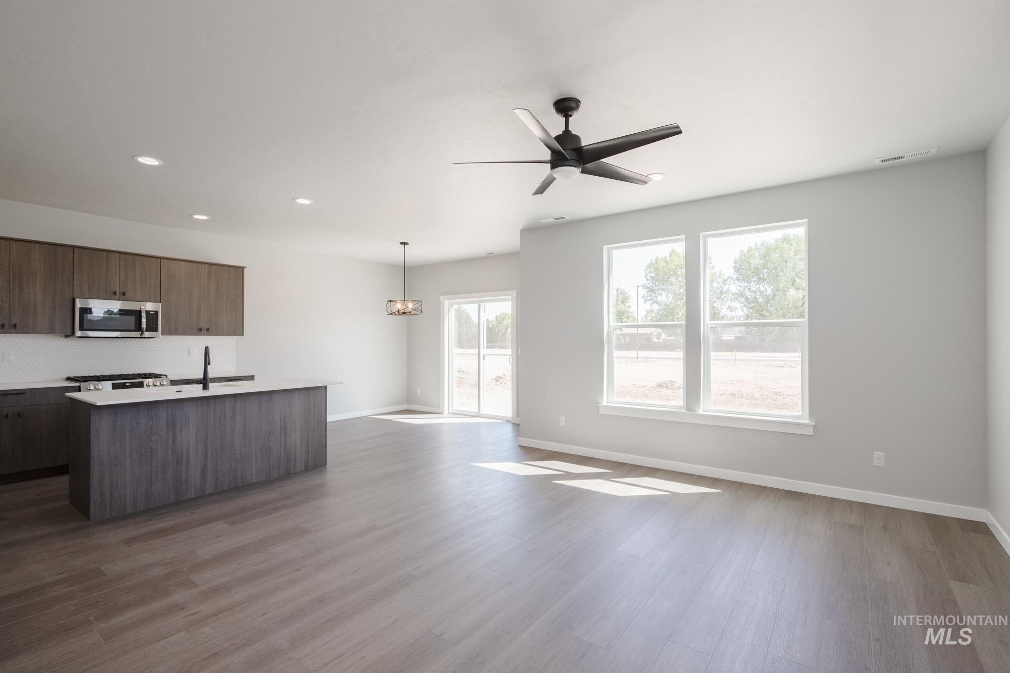 5002 S Amorita Ave, Meridian, Idaho 83642, 3 Bedrooms, 2.5 Bathrooms, Residential For Sale, Price $411,990,MLS 98958546