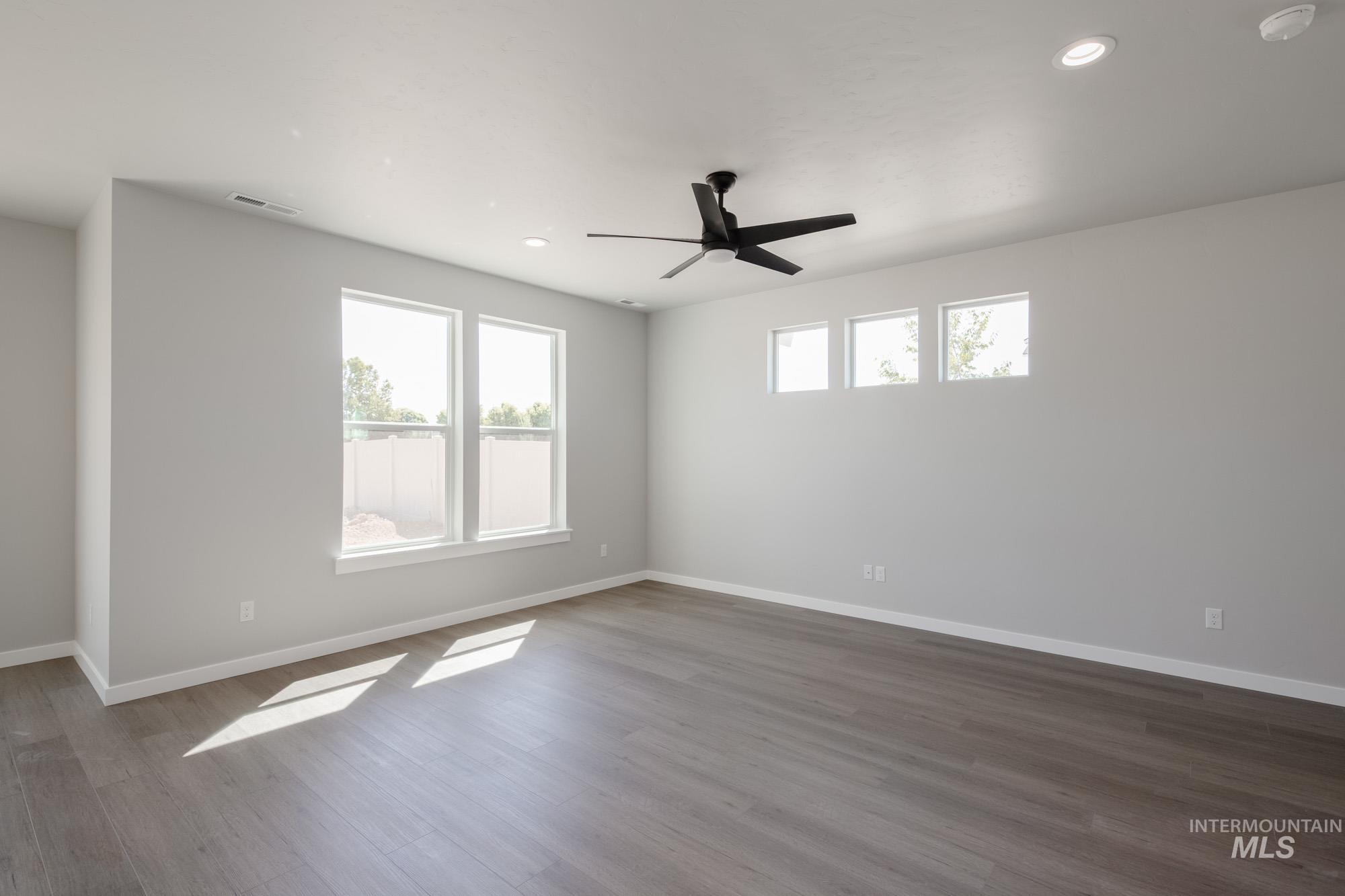 5002 S Amorita Ave, Meridian, Idaho 83642, 3 Bedrooms, 2.5 Bathrooms, Residential For Sale, Price $411,990,MLS 98958546