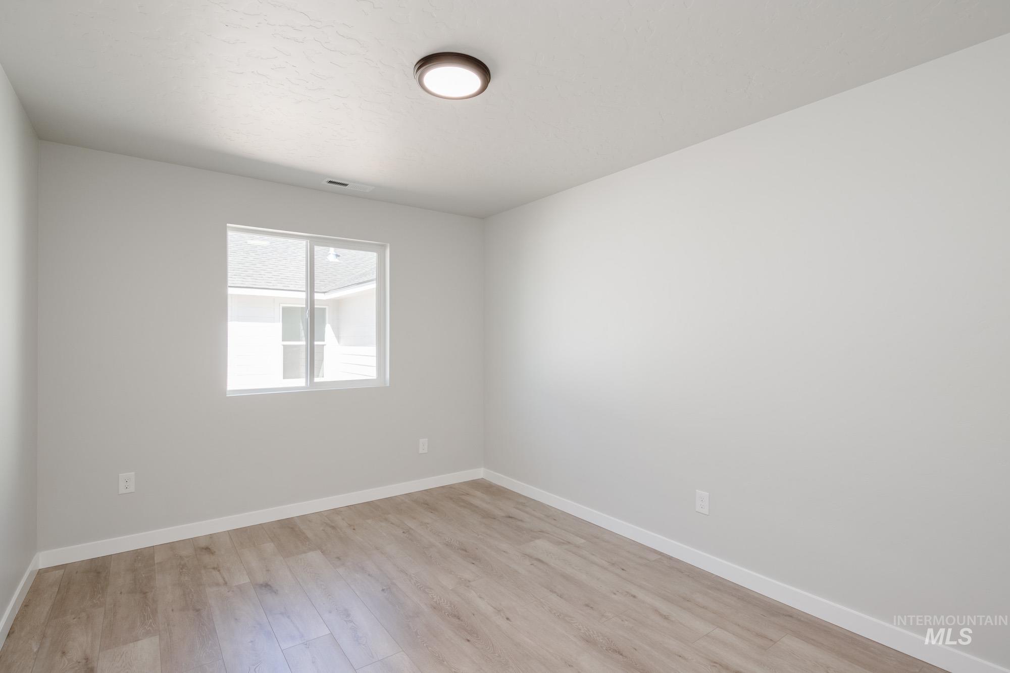 3361 W Morere Dr, Meridian, Idaho 83642, 3 Bedrooms, 2 Bathrooms, Residential For Sale, Price $419,990,MLS 98958547