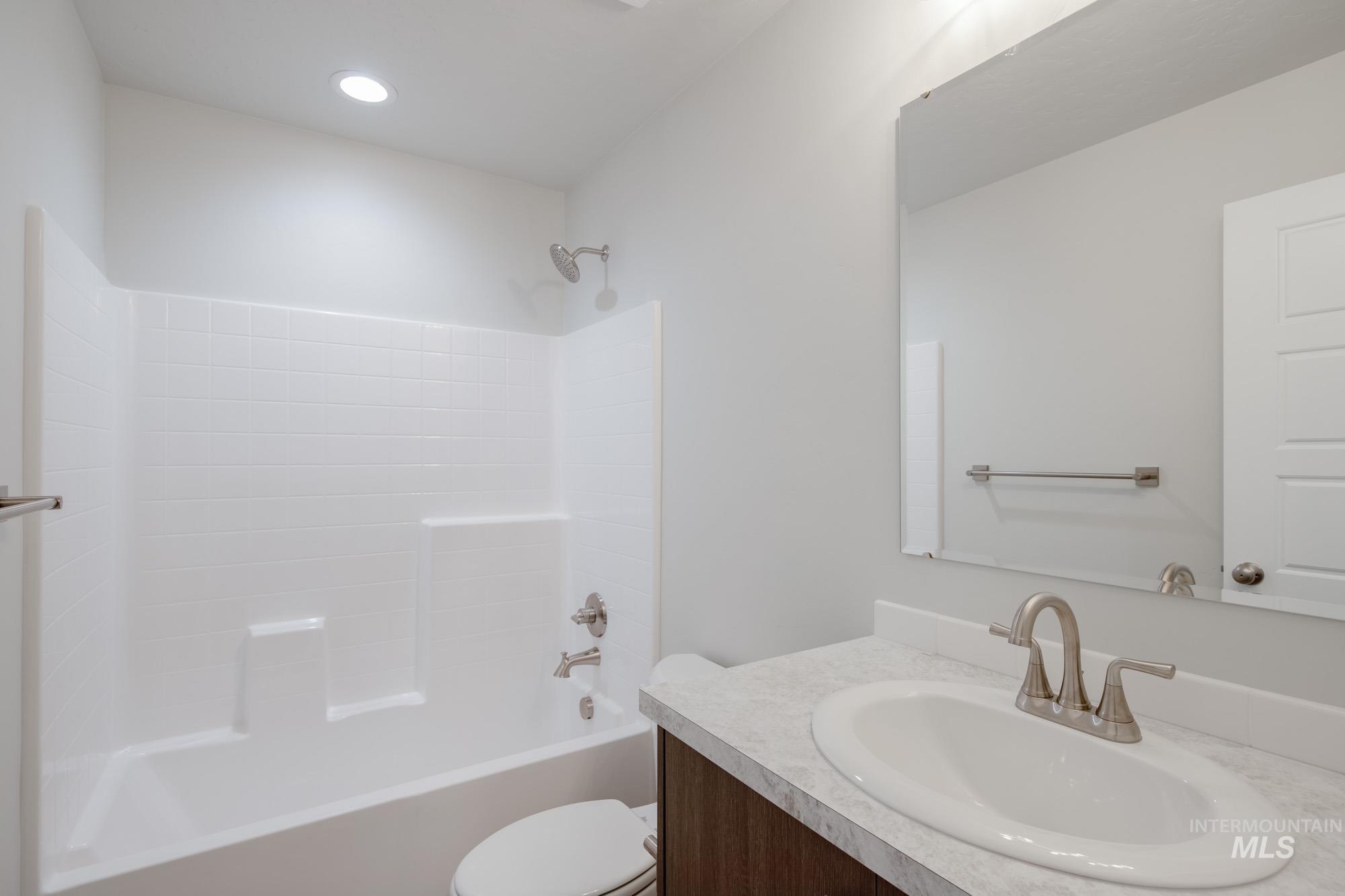 3361 W Morere Dr, Meridian, Idaho 83642, 3 Bedrooms, 2 Bathrooms, Residential For Sale, Price $419,990,MLS 98958547