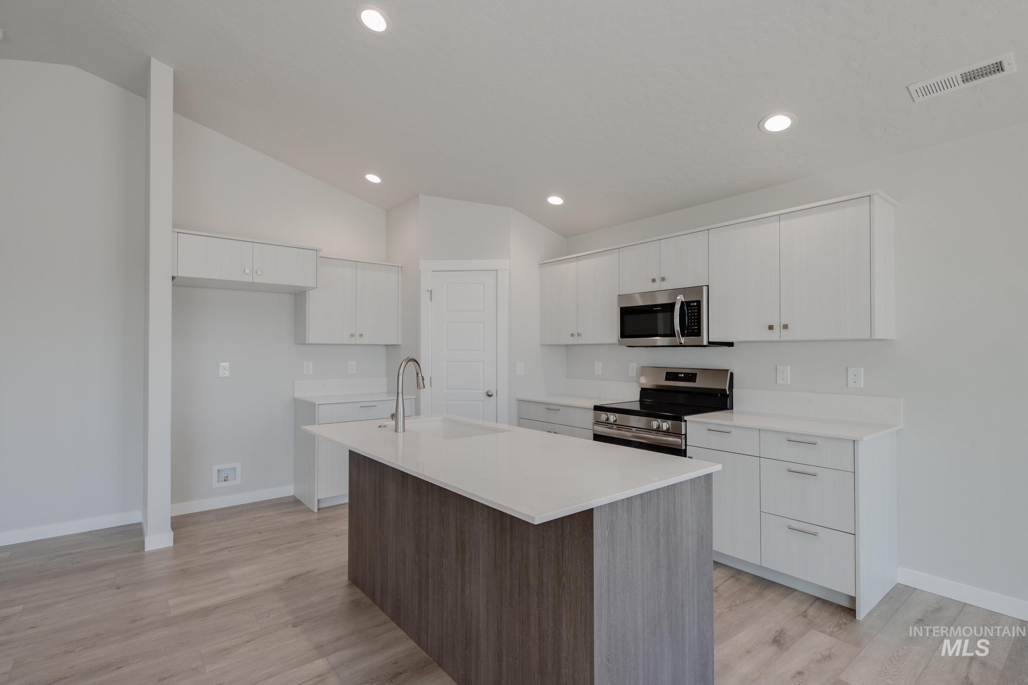 3361 W Morere Dr, Meridian, Idaho 83642, 3 Bedrooms, 2 Bathrooms, Residential For Sale, Price $419,990,MLS 98958547