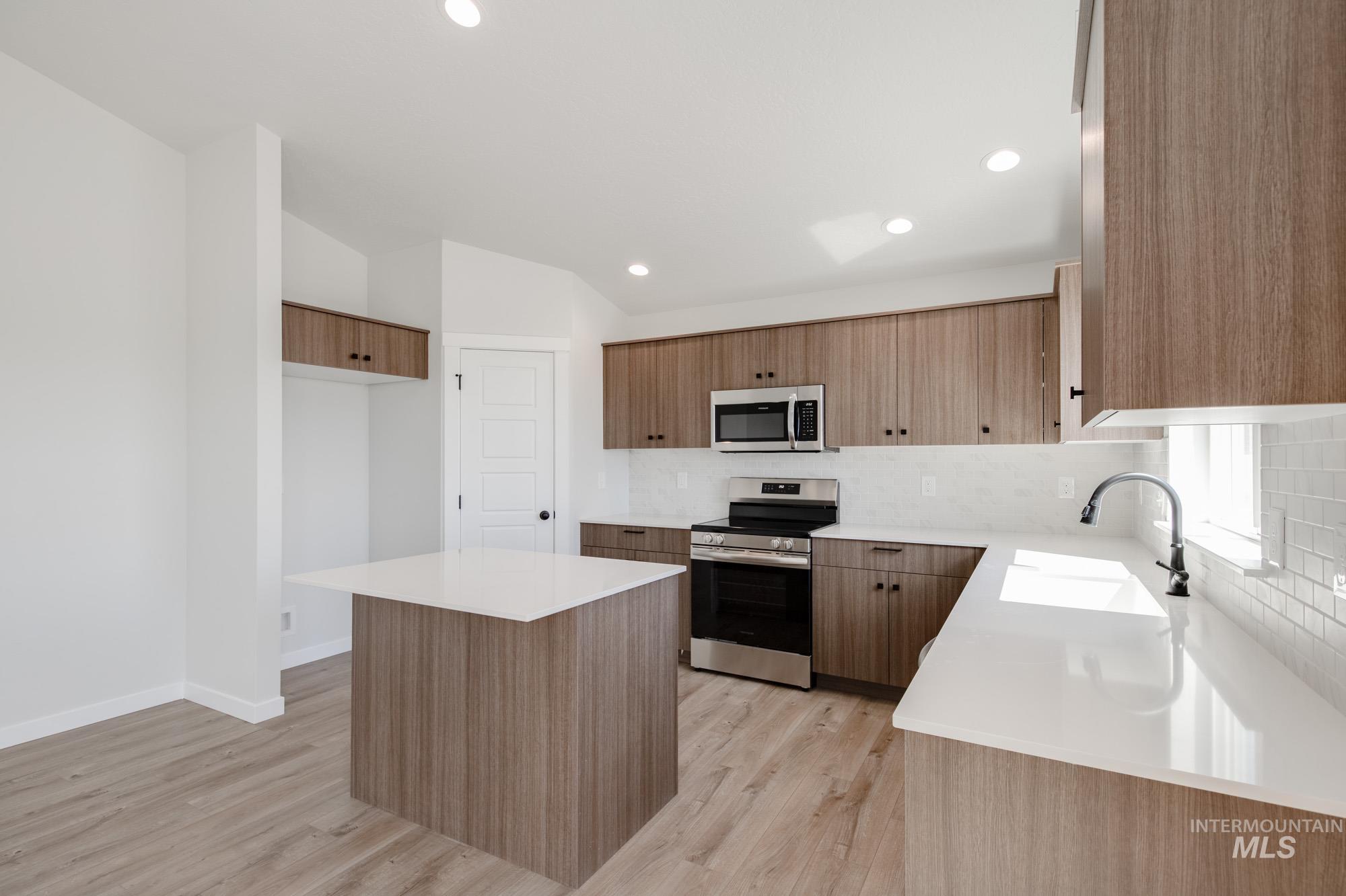 3377 W Morere Dr, Meridian, Idaho 83642, 4 Bedrooms, 2 Bathrooms, Residential For Sale, Price $479,990,MLS 98958548