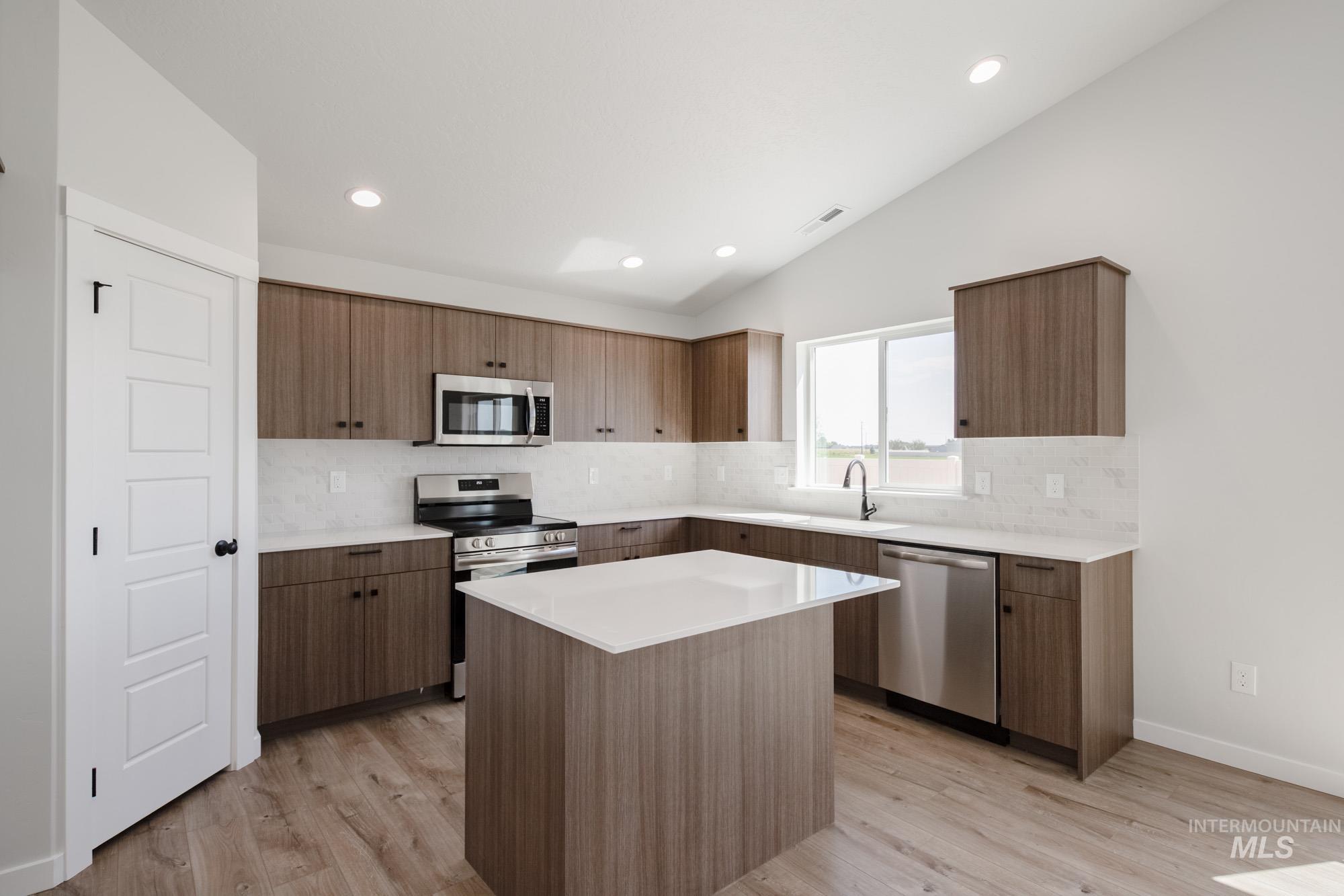 3377 W Morere Dr, Meridian, Idaho 83642, 4 Bedrooms, 2 Bathrooms, Residential For Sale, Price $479,990,MLS 98958548