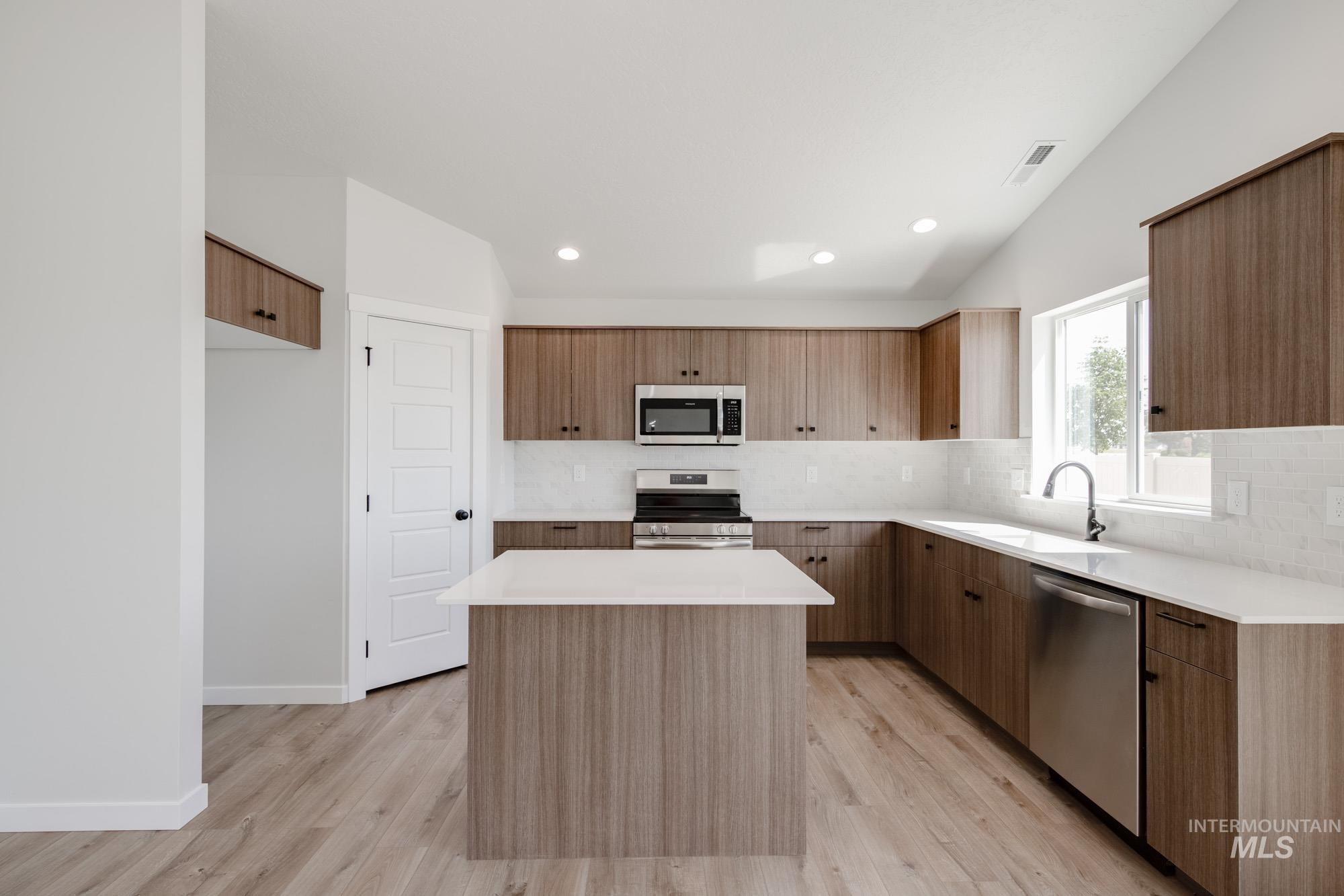 3377 W Morere Dr, Meridian, Idaho 83642, 4 Bedrooms, 2 Bathrooms, Residential For Sale, Price $479,990,MLS 98958548