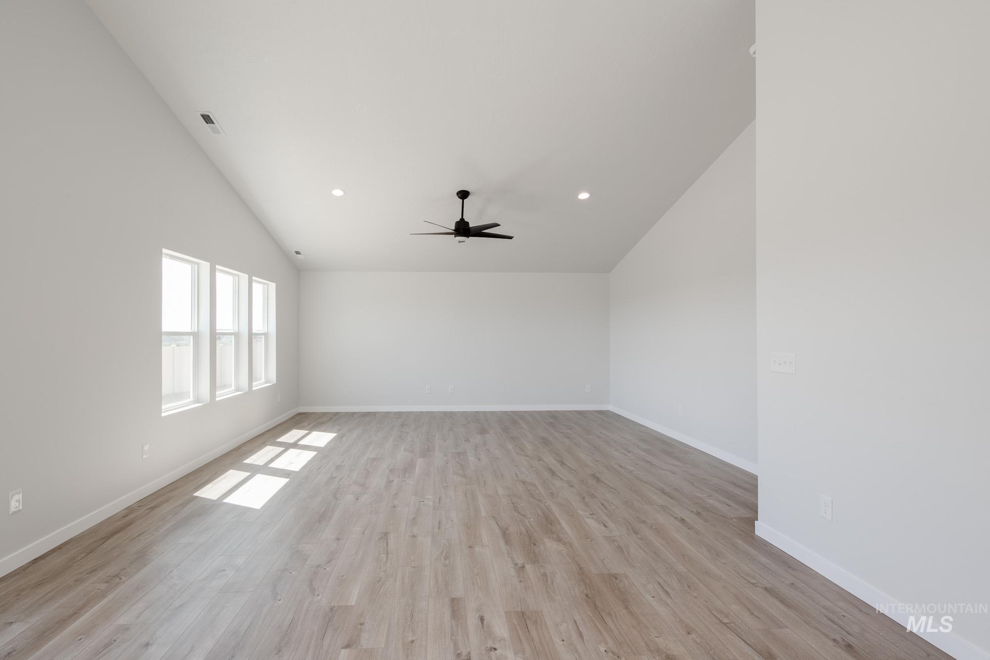 3377 W Morere Dr, Meridian, Idaho 83642, 4 Bedrooms, 2 Bathrooms, Residential For Sale, Price $479,990,MLS 98958548