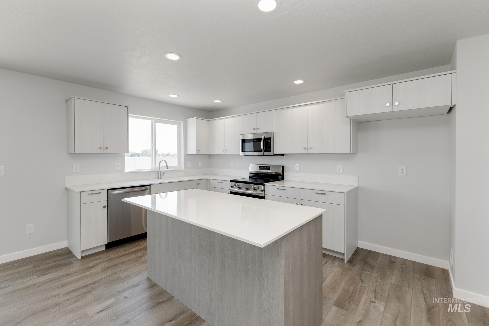 16366 Backfill Ave, Caldwell, Idaho 83607, 5 Bedrooms, 3 Bathrooms, Residential For Sale, Price $459,990,MLS 98958570