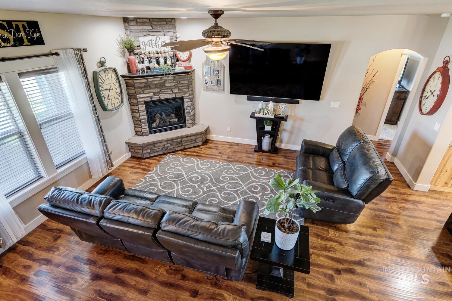 22757 Rosicky Way, Caldwell, Idaho 83607, 4 Bedrooms, 3.5 Bathrooms, Residential For Sale, Price $919,990,MLS 98958579