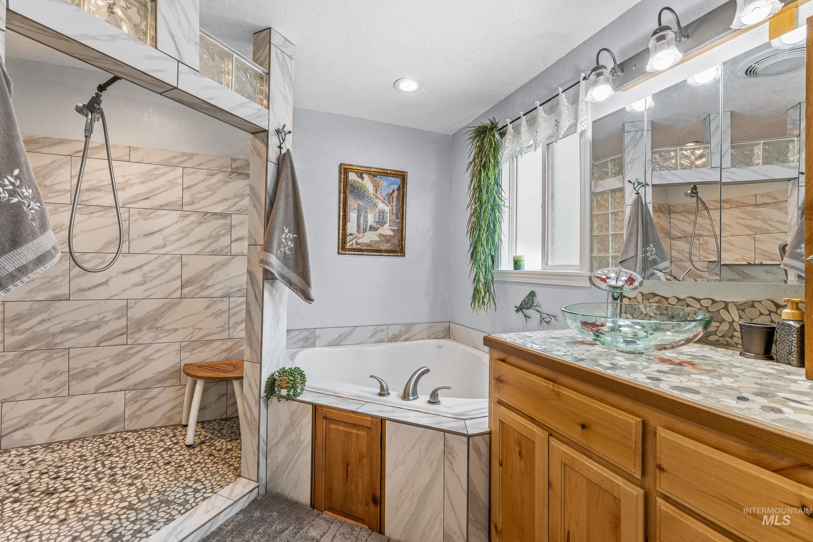 192 Shingle Creek Road, Riggins, Idaho 83549, 15 Bedrooms, 17 Bathrooms, Residential For Sale, Price $1,600,000,MLS 98958599