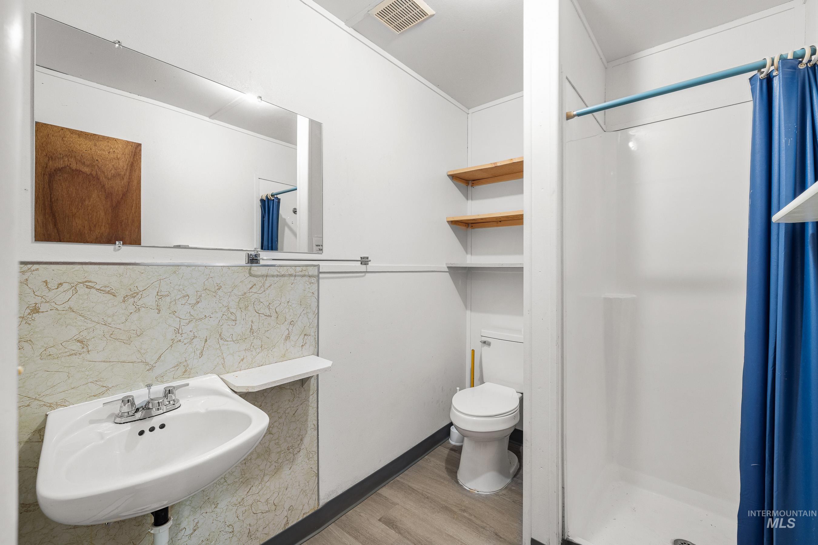 192 Shingle Creek Road, Riggins, Idaho 83549, 15 Bedrooms, 17 Bathrooms, Residential For Sale, Price $1,600,000,MLS 98958599