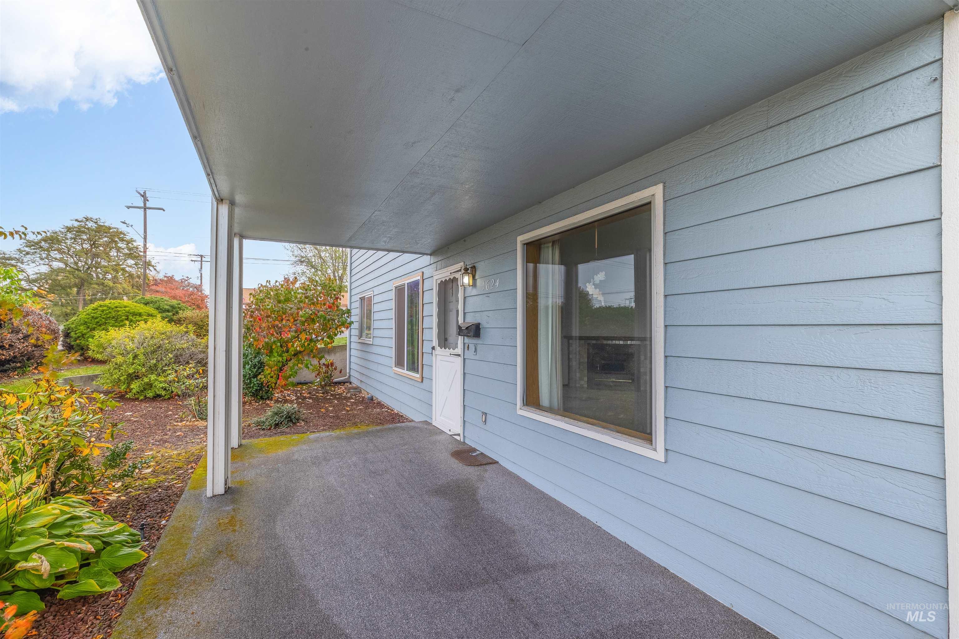 1624 18th Avenue, Lewiston, Idaho 83501, 3 Bedrooms, 2 Bathrooms, Residential For Sale, Price $230,000,MLS 98958608