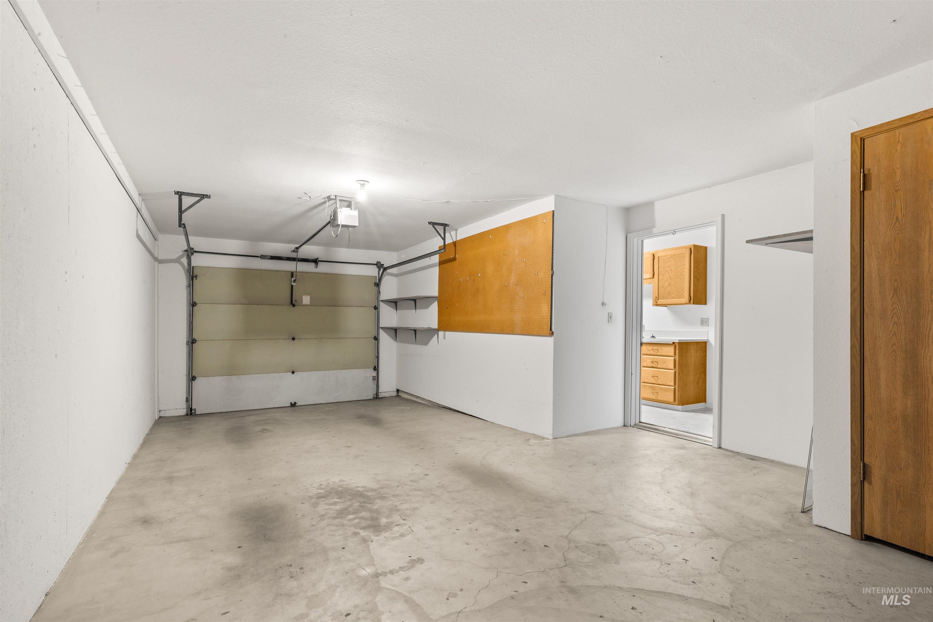 1624 18th Avenue, Lewiston, Idaho 83501, 3 Bedrooms, 2 Bathrooms, Residential For Sale, Price $230,000,MLS 98958608