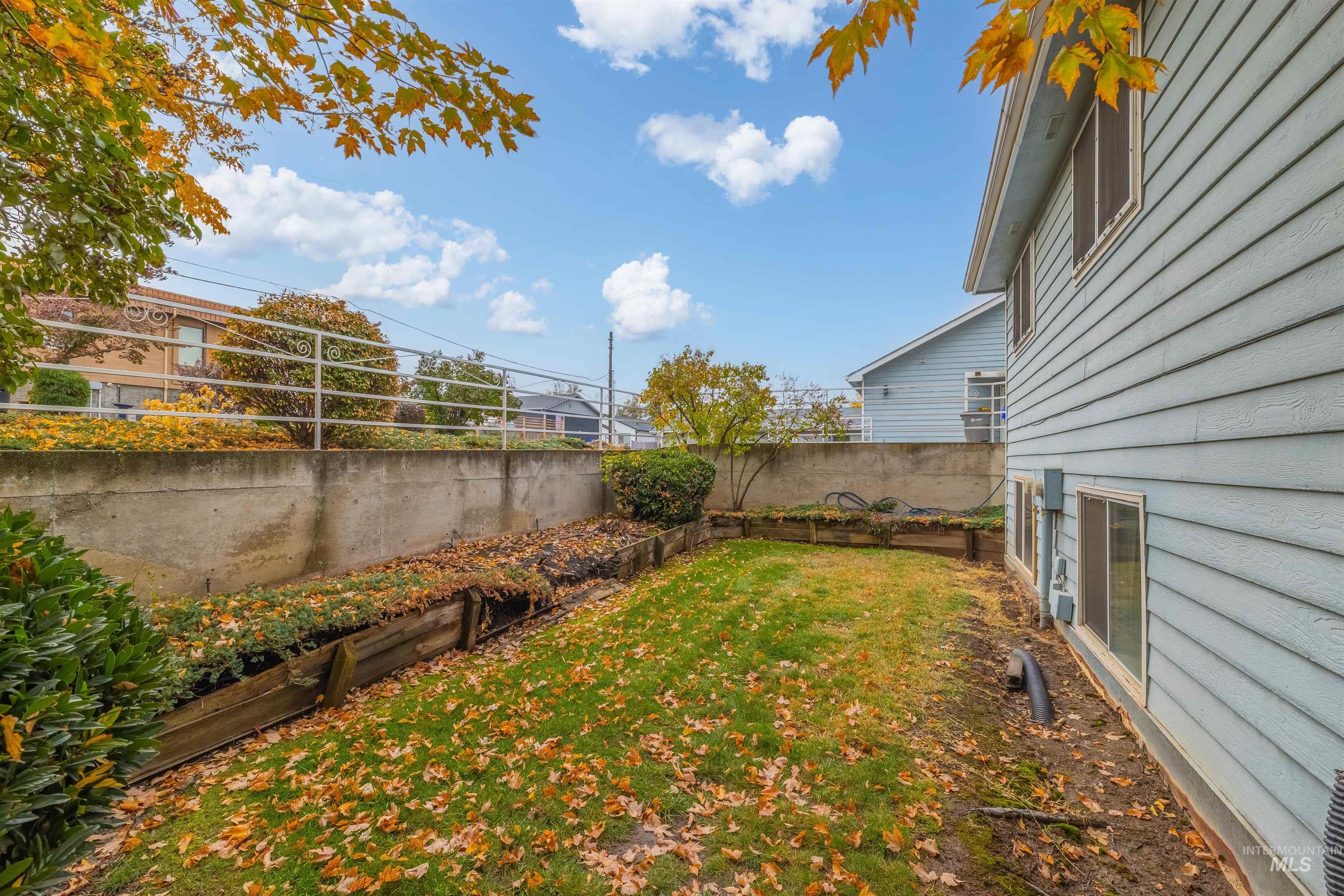 1624 18th Avenue, Lewiston, Idaho 83501, 3 Bedrooms, 2 Bathrooms, Residential For Sale, Price $230,000,MLS 98958608