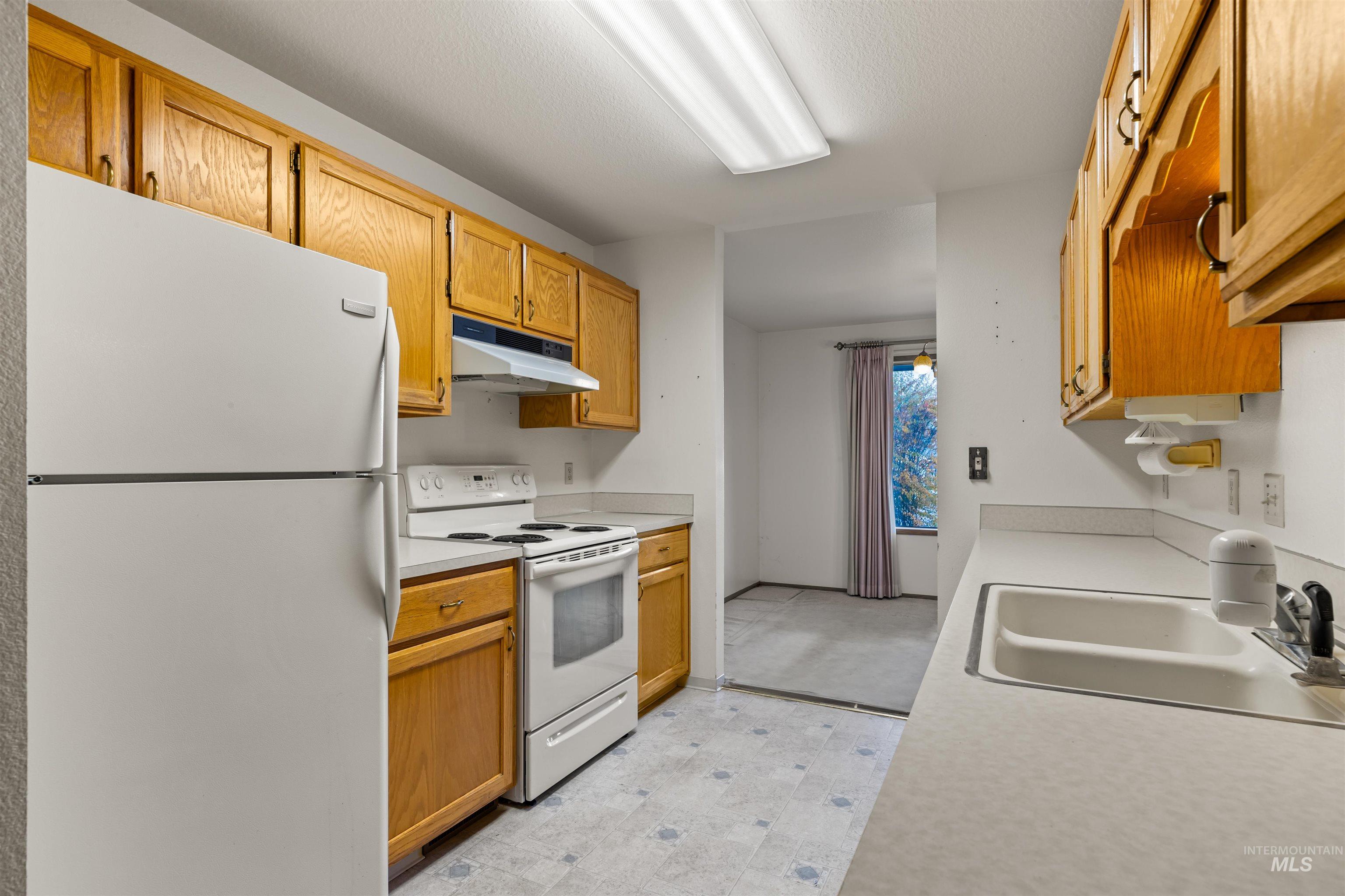 1624 18th Avenue, Lewiston, Idaho 83501, 3 Bedrooms, 2 Bathrooms, Residential For Sale, Price $230,000,MLS 98958608