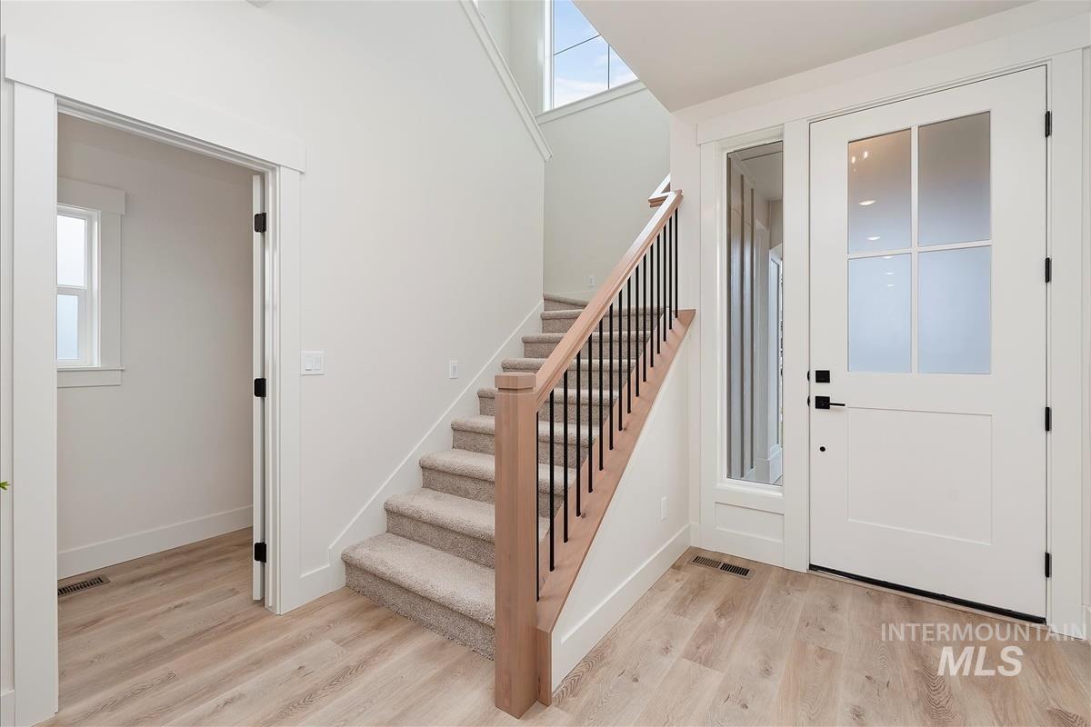 320 N Sauer River Ln, Eagle, Idaho 83616, 3 Bedrooms, 2.5 Bathrooms, Residential For Sale, Price $599,900,MLS 98958623