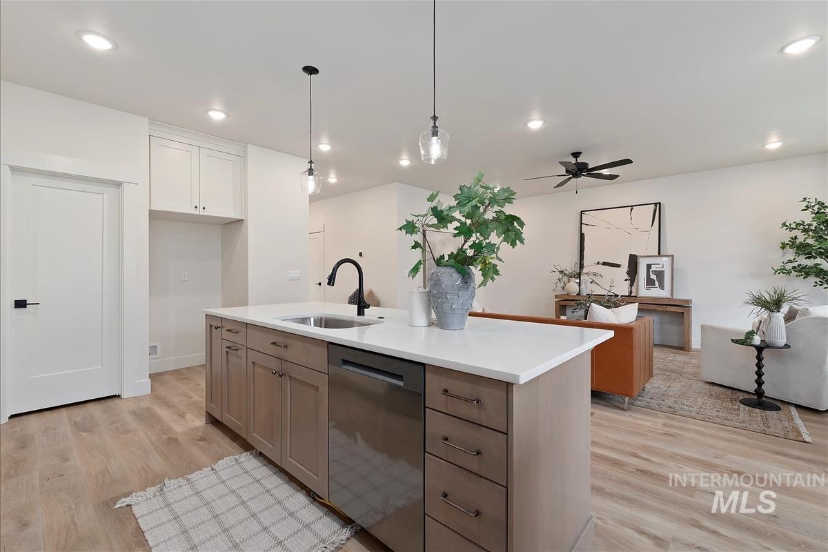 320 N Sauer River Ln, Eagle, Idaho 83616, 3 Bedrooms, 2.5 Bathrooms, Residential For Sale, Price $599,900,MLS 98958623