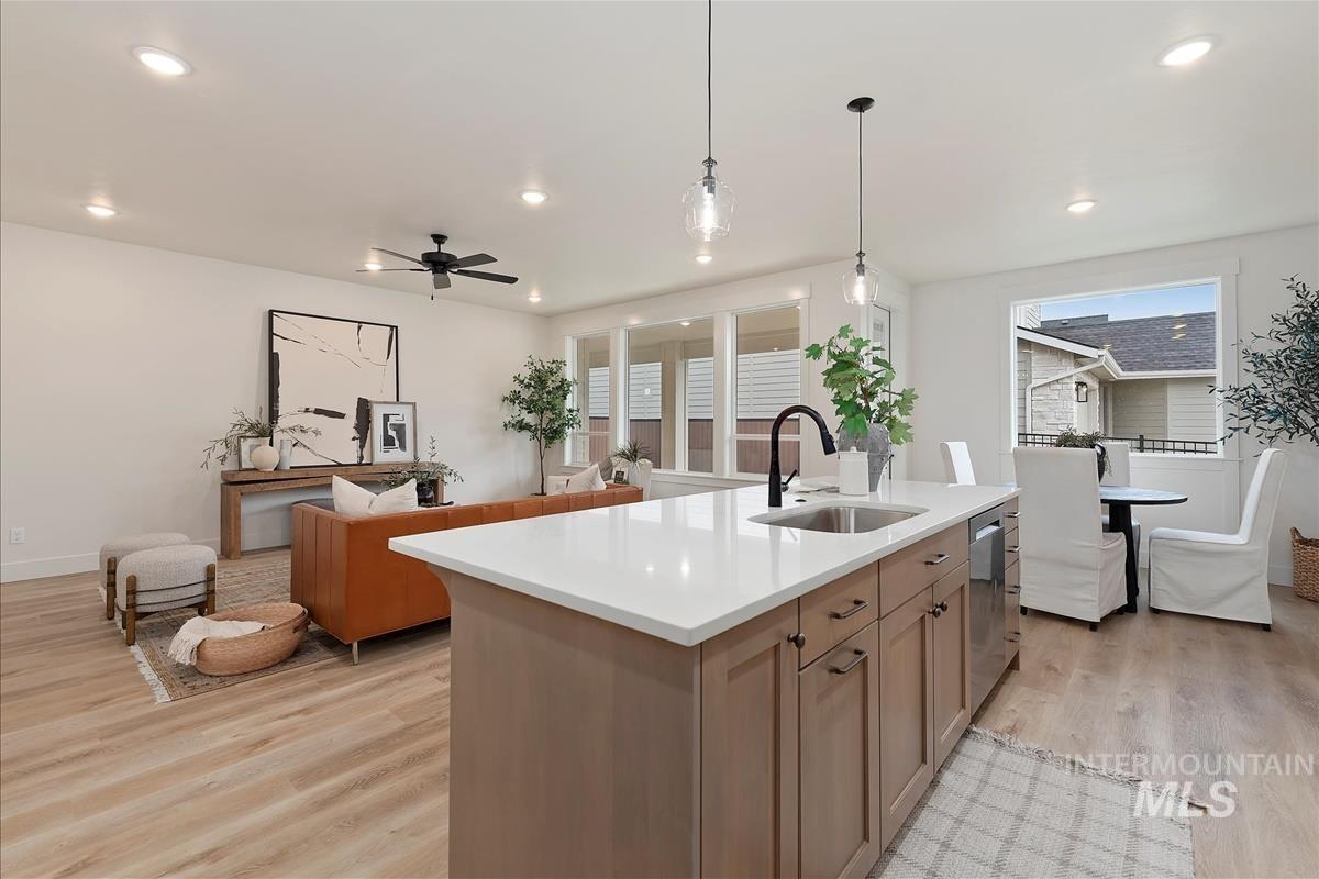 320 N Sauer River Ln, Eagle, Idaho 83616, 3 Bedrooms, 2.5 Bathrooms, Residential For Sale, Price $599,900,MLS 98958623