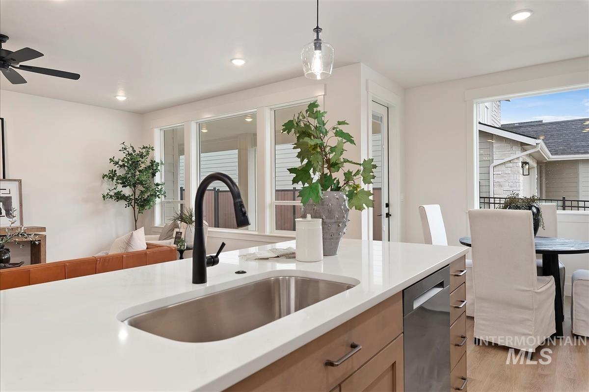 320 N Sauer River Ln, Eagle, Idaho 83616, 3 Bedrooms, 2.5 Bathrooms, Residential For Sale, Price $599,900,MLS 98958623