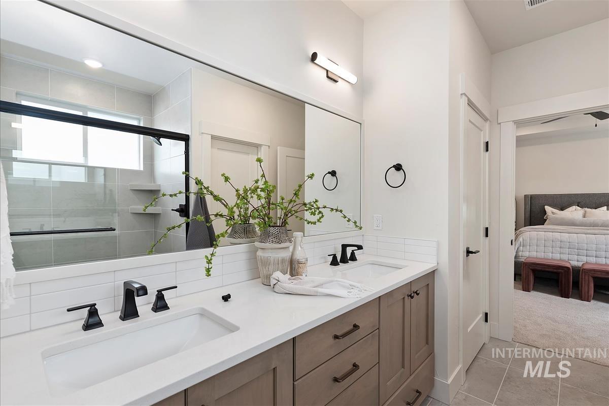 320 N Sauer River Ln, Eagle, Idaho 83616, 3 Bedrooms, 2.5 Bathrooms, Residential For Sale, Price $599,900,MLS 98958623