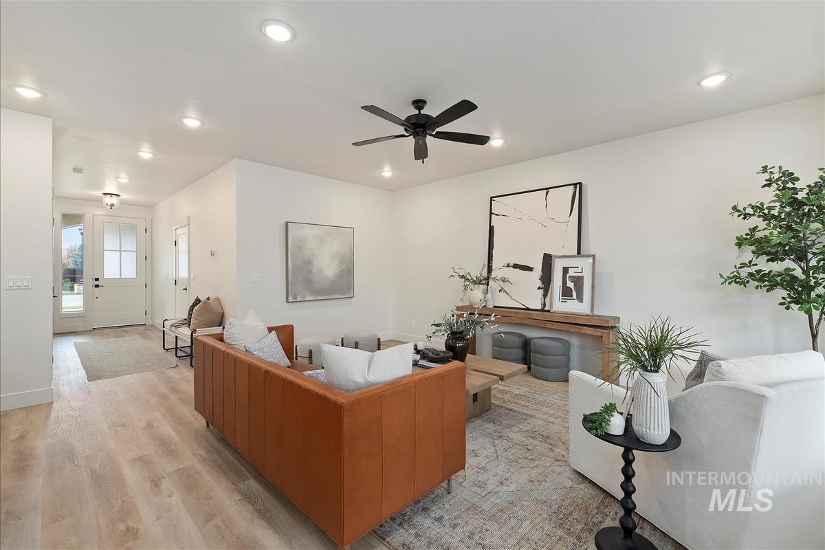 320 N Sauer River Ln, Eagle, Idaho 83616, 3 Bedrooms, 2.5 Bathrooms, Residential For Sale, Price $599,900,MLS 98958623