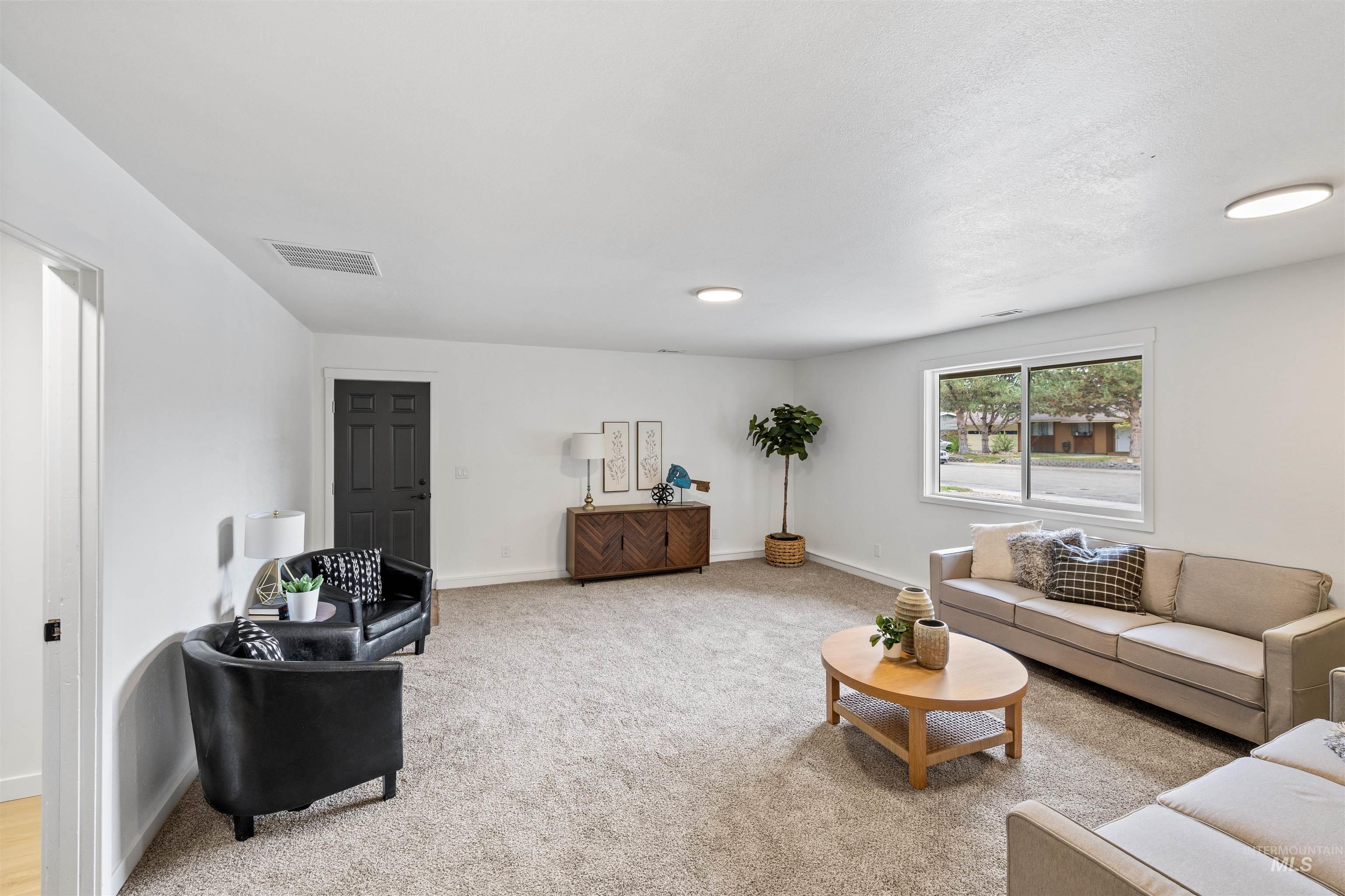 10000 Tudor Dr, Boise, Idaho 83704-5263, 4 Bedrooms, 3 Bathrooms, Residential For Sale, Price $529,999,MLS 98958625